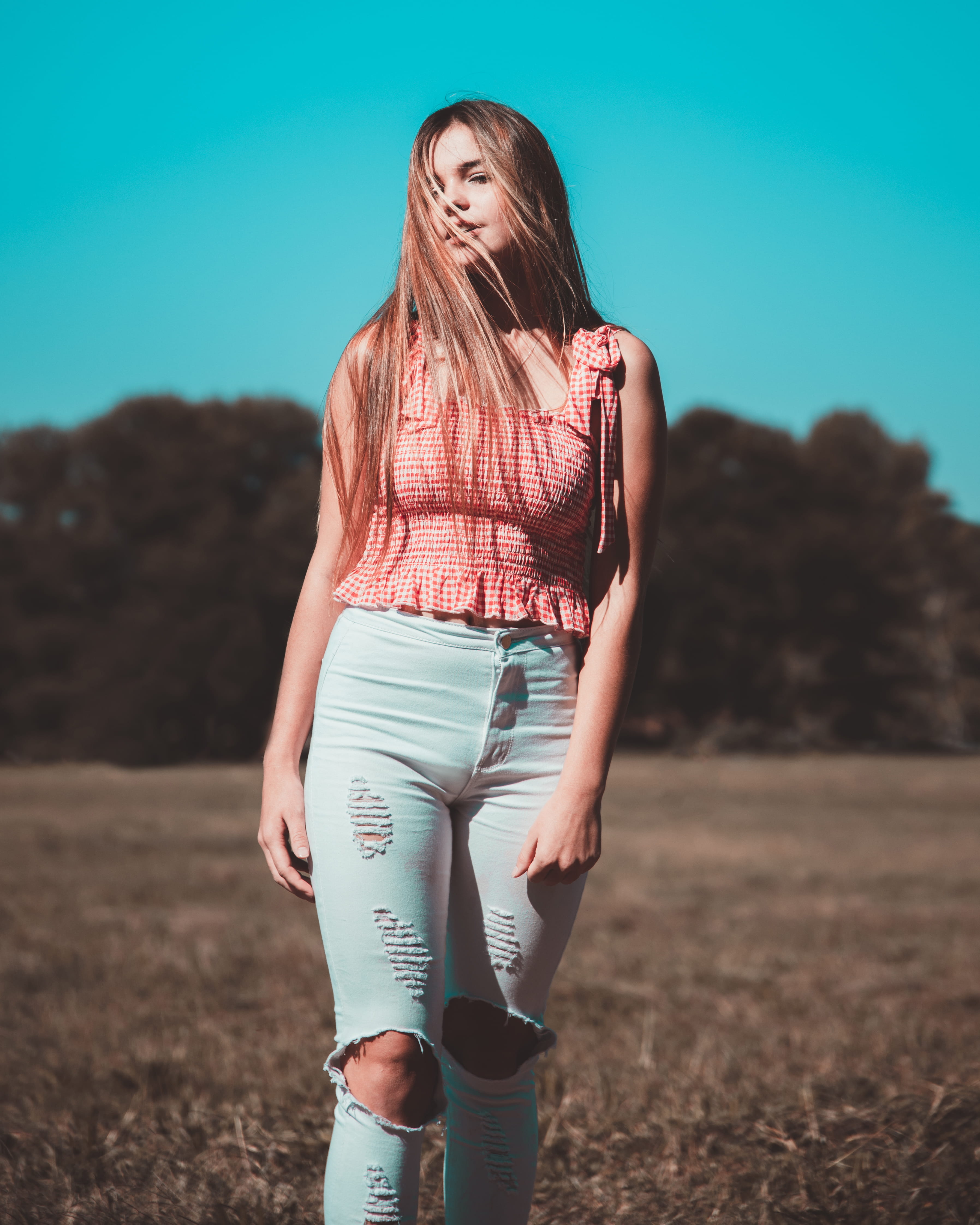 human, beautiful woman, fashionable, woman, lips, attractive, outdoors, field, casual, hairstyle, one person, leisure activity, skin, young adult, pink, Phone HD Wallpaper