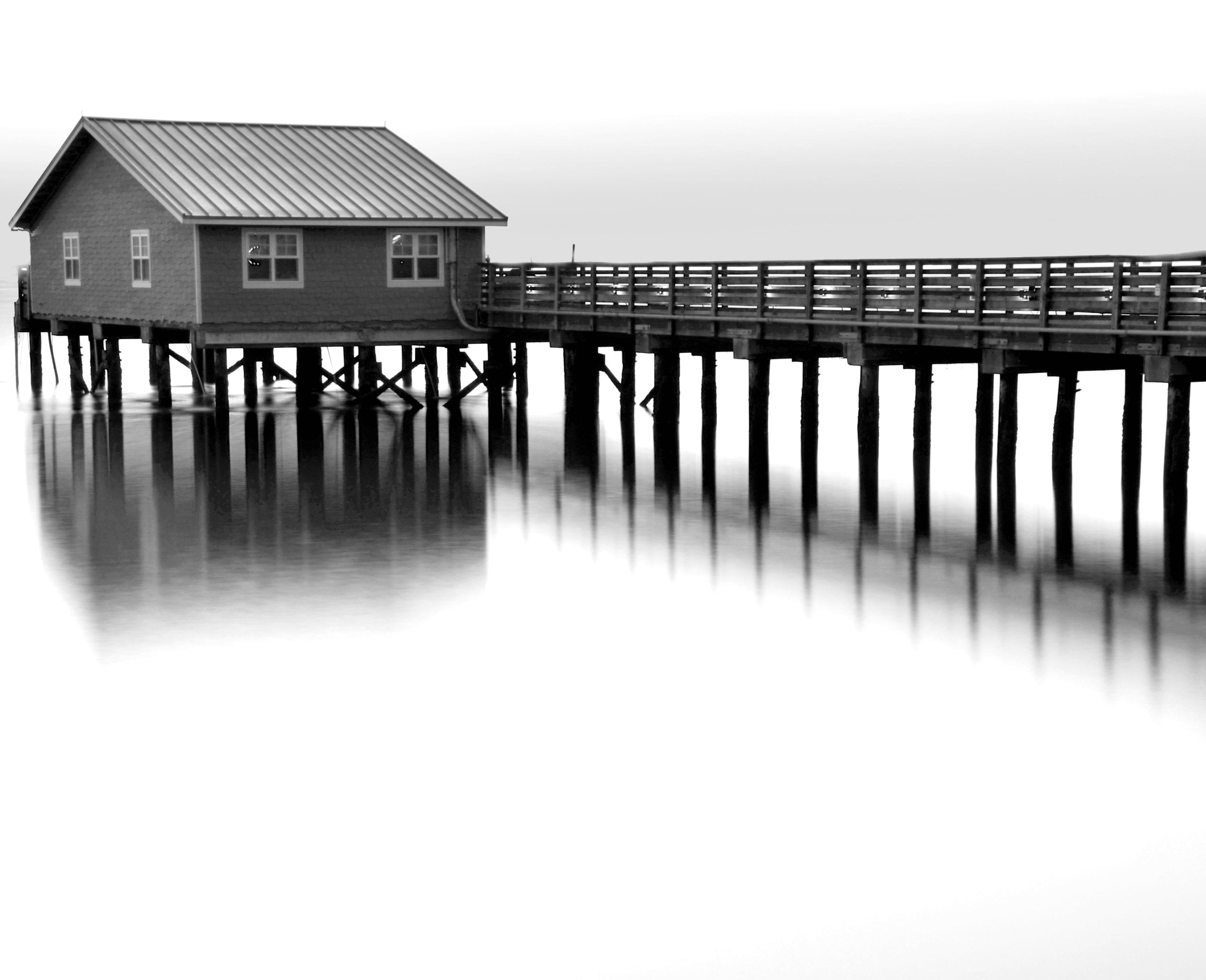 body of water, vacations, wooden, outdoors, grayscale, house, Beach, wood - Material, Black and White, jetty, Photography, summer, Long Exposure, Monochrome, HD Wallpaper