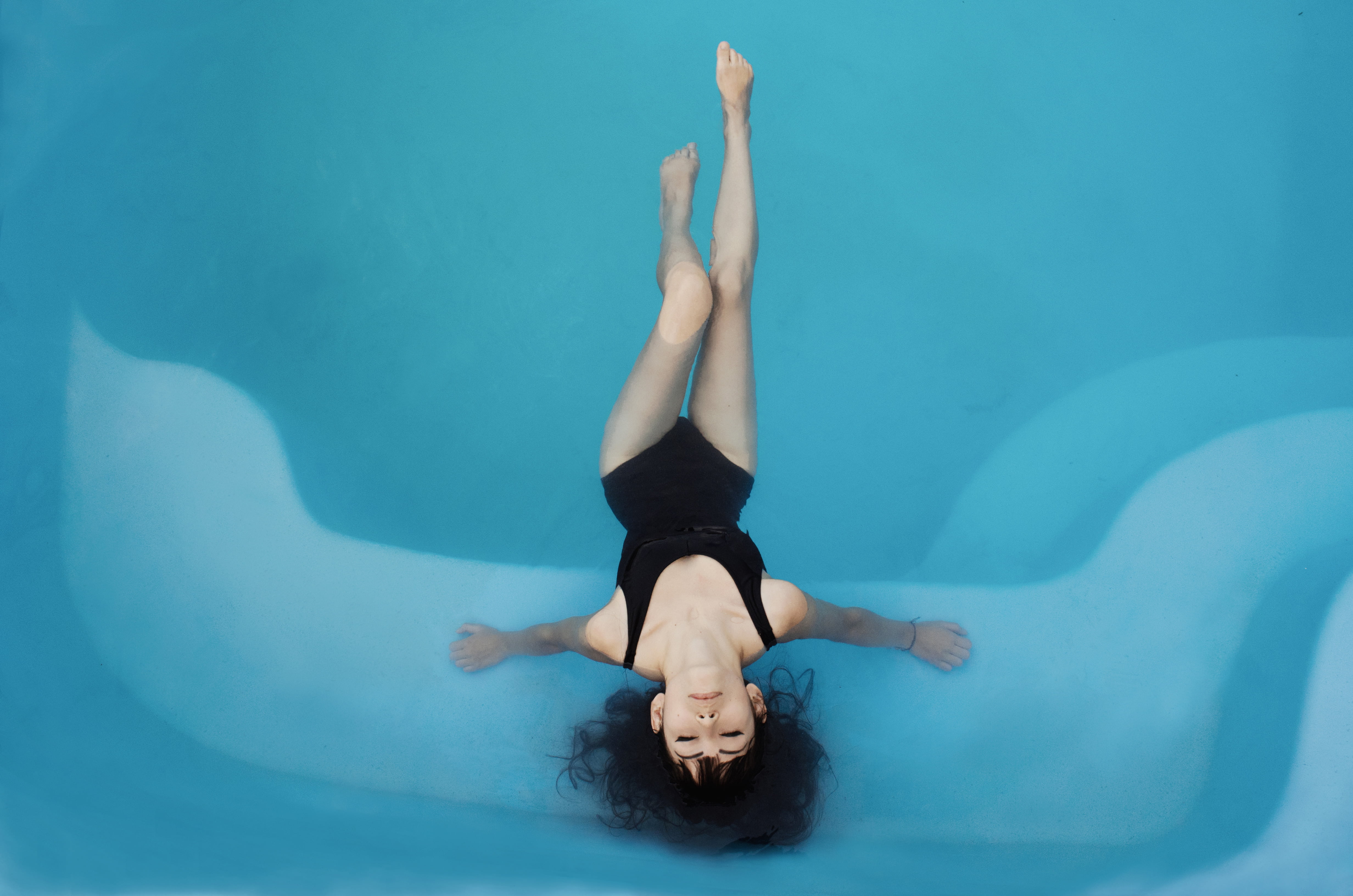 bath, taking, swimming, model, handstand, adult, lifestyles, human body part, full length, young women, exercising, swimming pool, girl, underwater, healthy lifestyle, HD Wallpaper