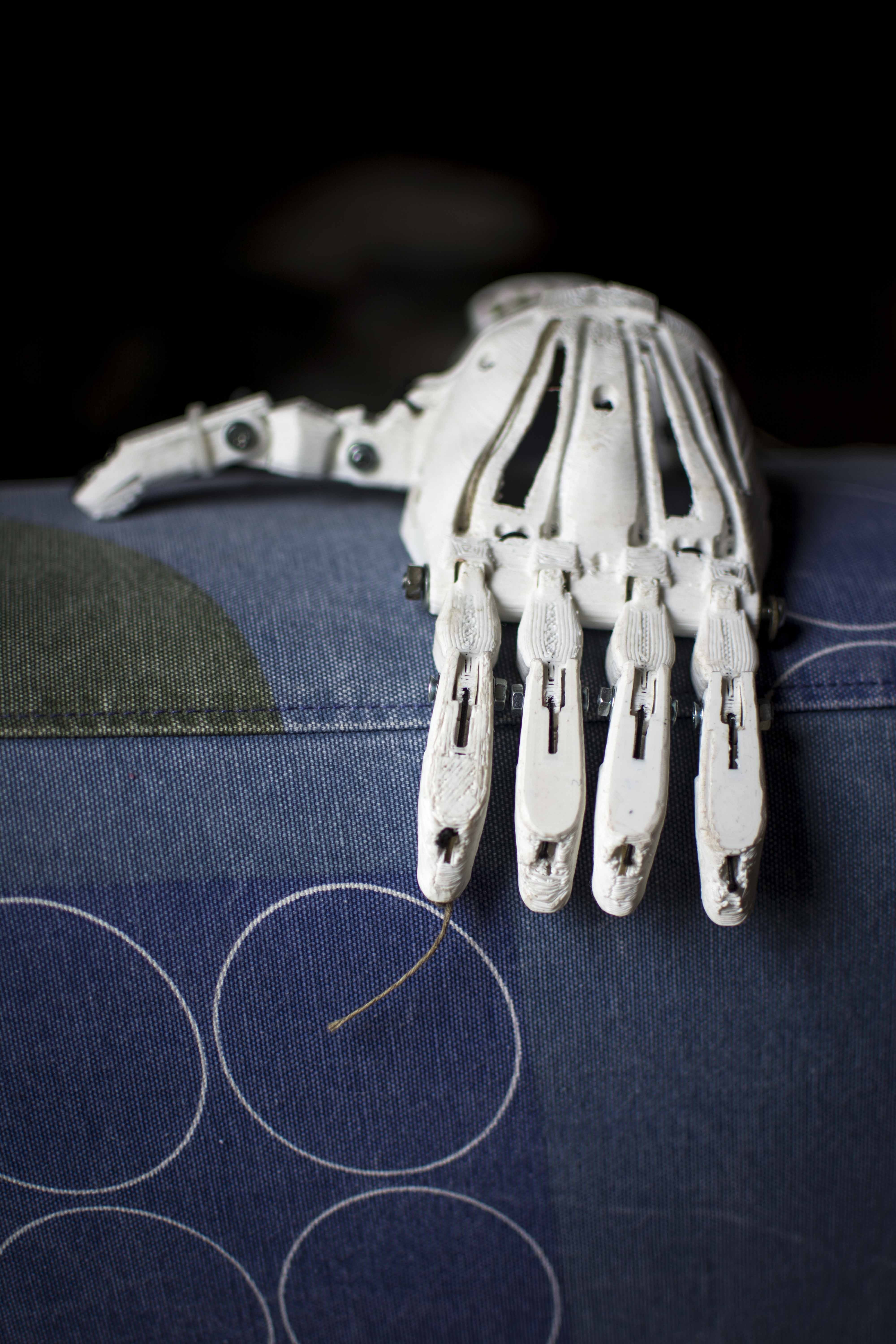 3d, skeleton, Print, 3d printing, 5K, 3D, close-up, human skeleton, clothing, leather, body part, studio shot, indoors, Druk, prostetic, black background, Phone HD Wallpaper