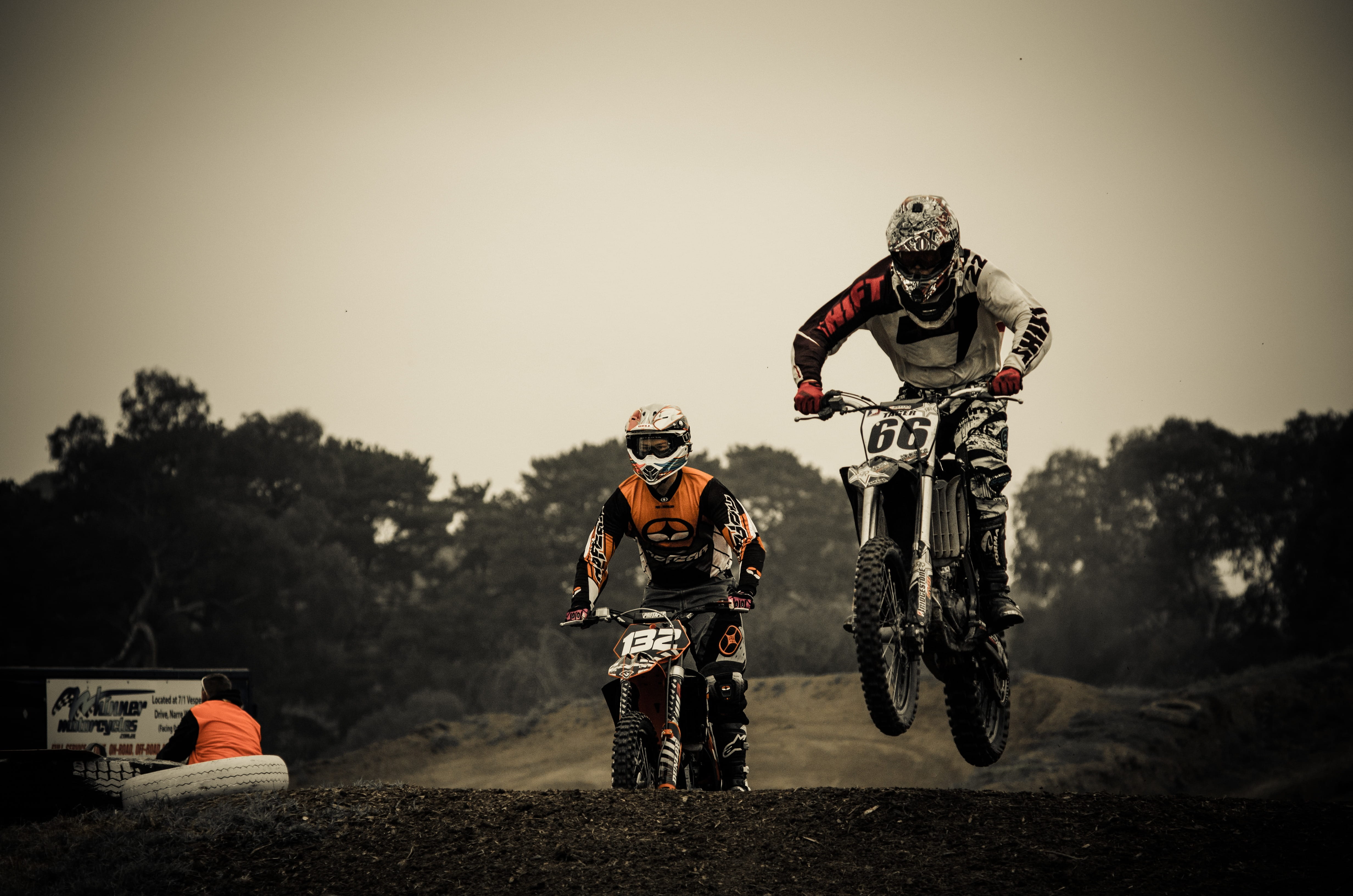 wheel, Bike, biker, men, adventure, Dirt, motorsport, mid adult men, mode of transportation, clothing, trike, crash helmet, full length, 4K, group of people, HD Wallpaper