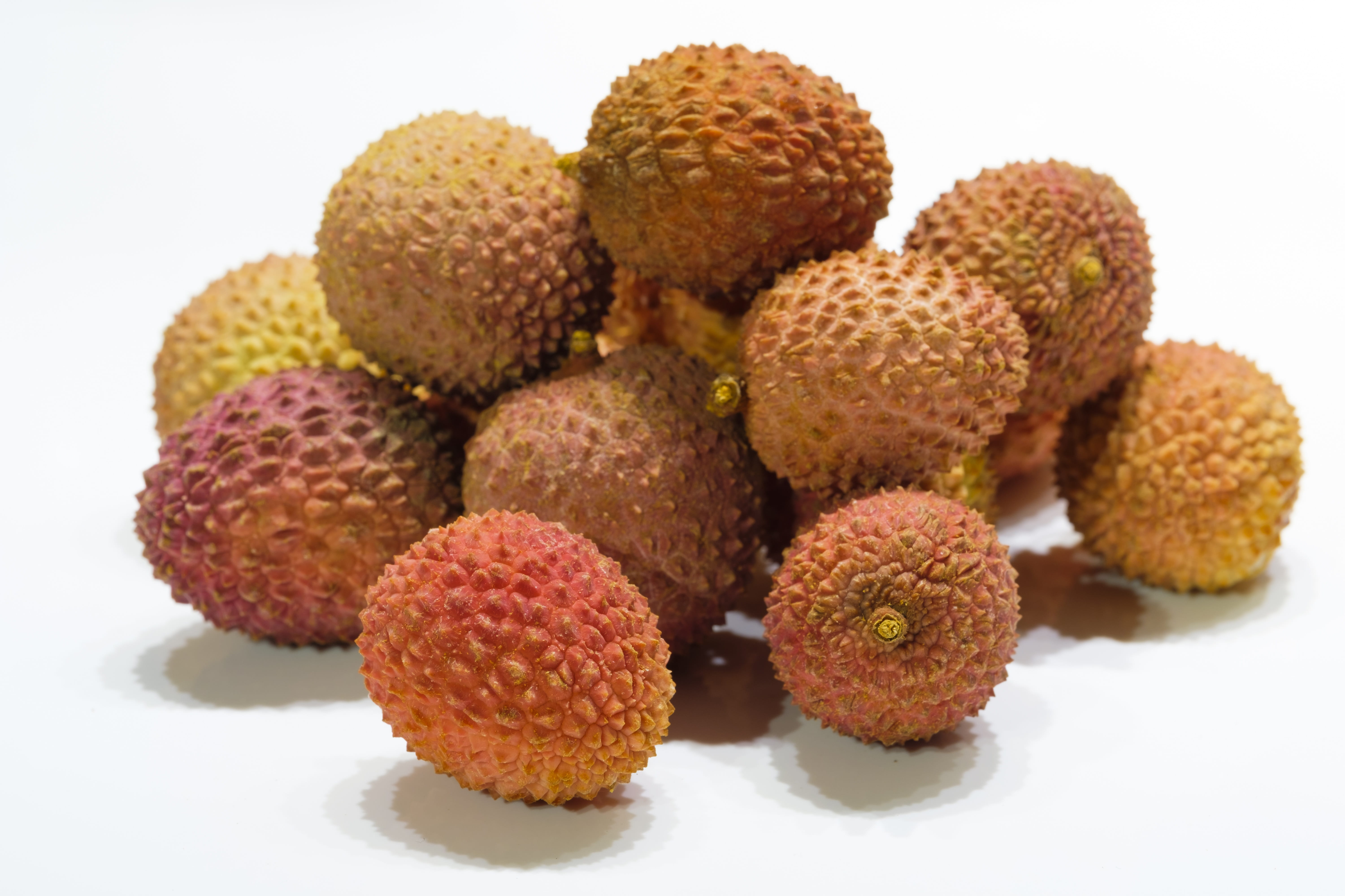 no people, healthy eating, litsch, sapindaceae, healthy lifestyle, ripe, 5K, snack, tropical fruit, indoors, wellbeing, litchi, delicious, lychee, medium group of objects, HD Wallpaper
