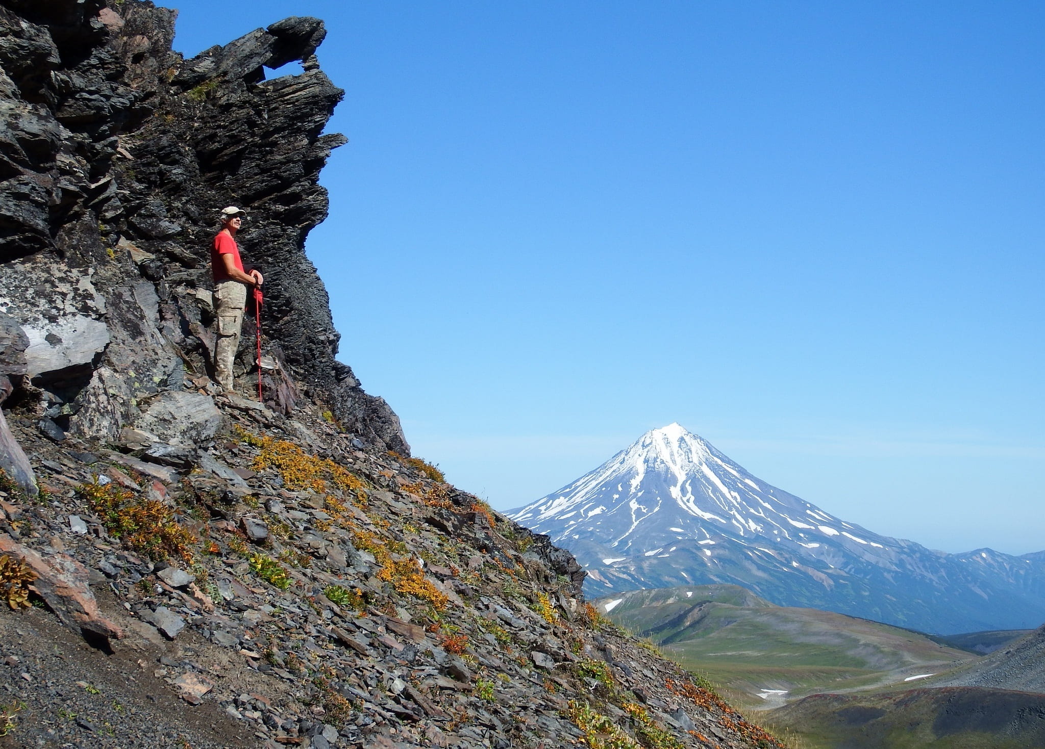 ridge, volcano, rock, sky, adventure, cold temperature, mountain, snow, highlands, the foot, beauty in nature, leisure activity, kamchatka, height, 1080P, HD Wallpaper