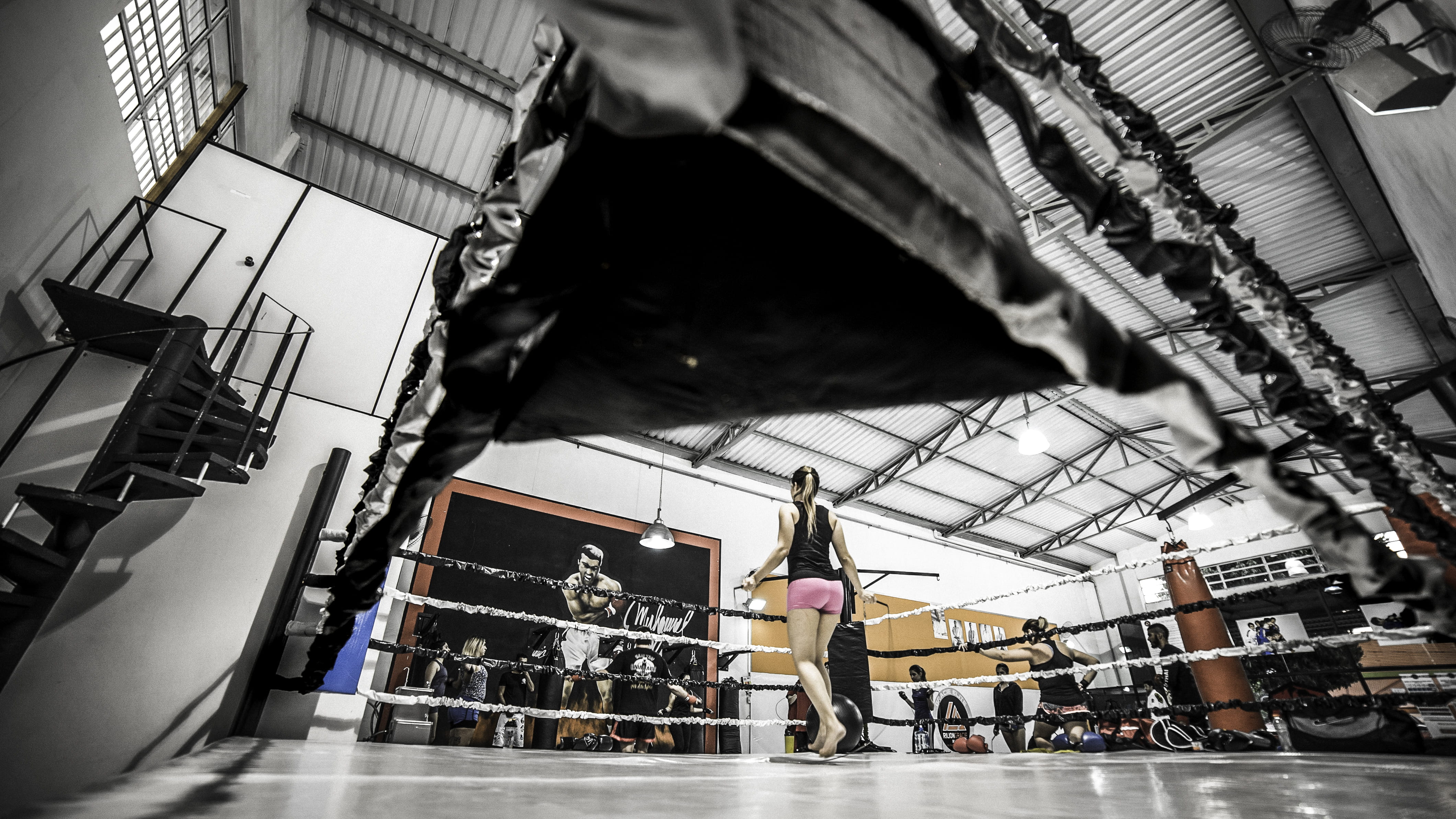 day, full length, 4K, sport, built structure, adult, boxer, boxing, girl, transportation, interior, city, academia octogono, indoors, workout, retail, HD Wallpaper