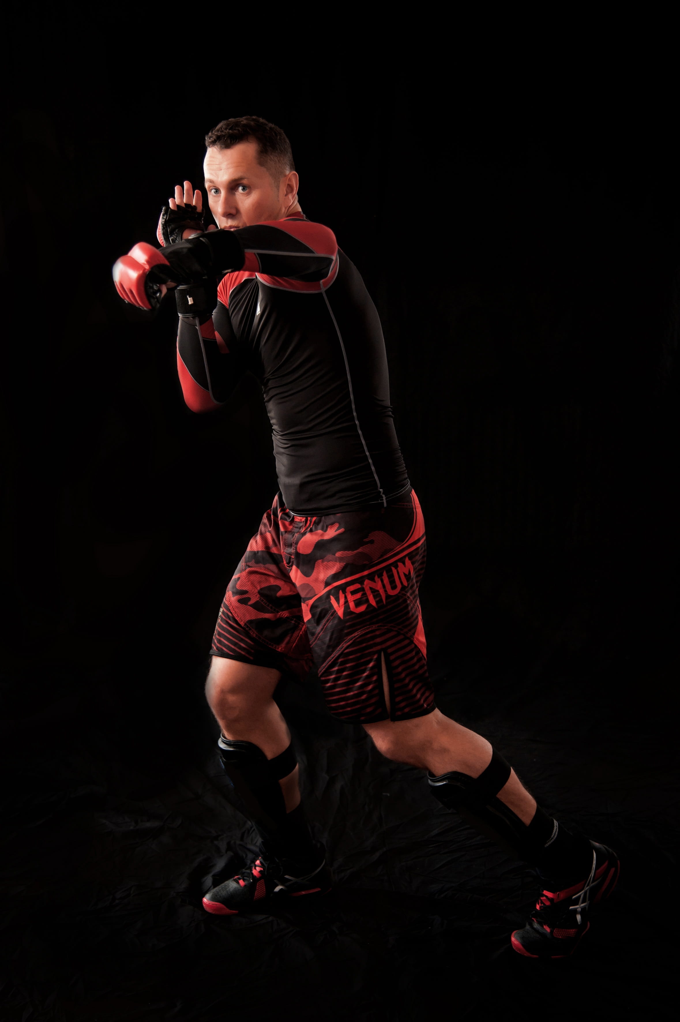 wing chun martel art, street fight, athlete, leisure activity, full length, fighter, adult, 2K, fight, front view, self-defense, lat sao, young adult, Phone HD Wallpaper