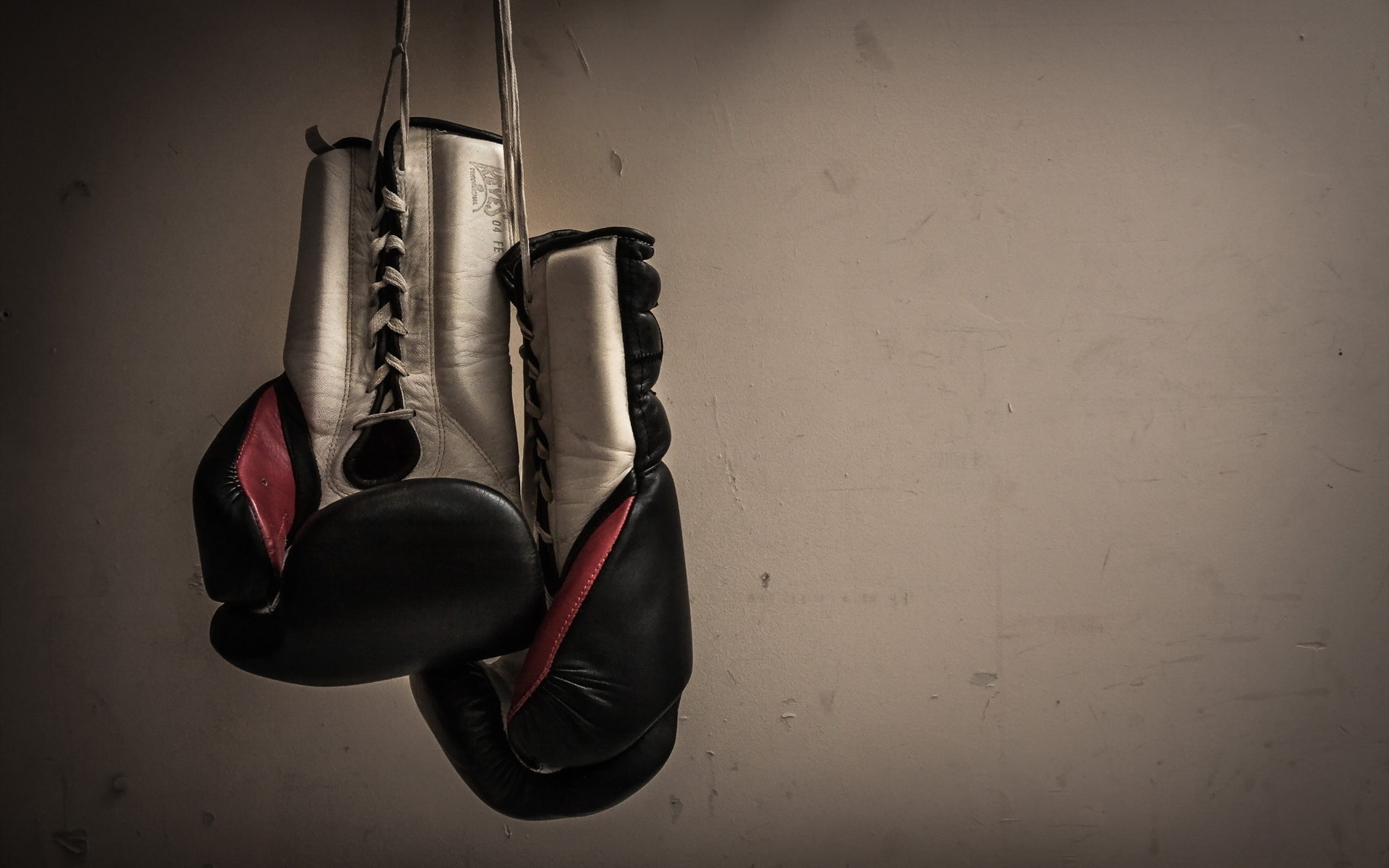 hanging, 1080P, boxing, gloves, HD Wallpaper