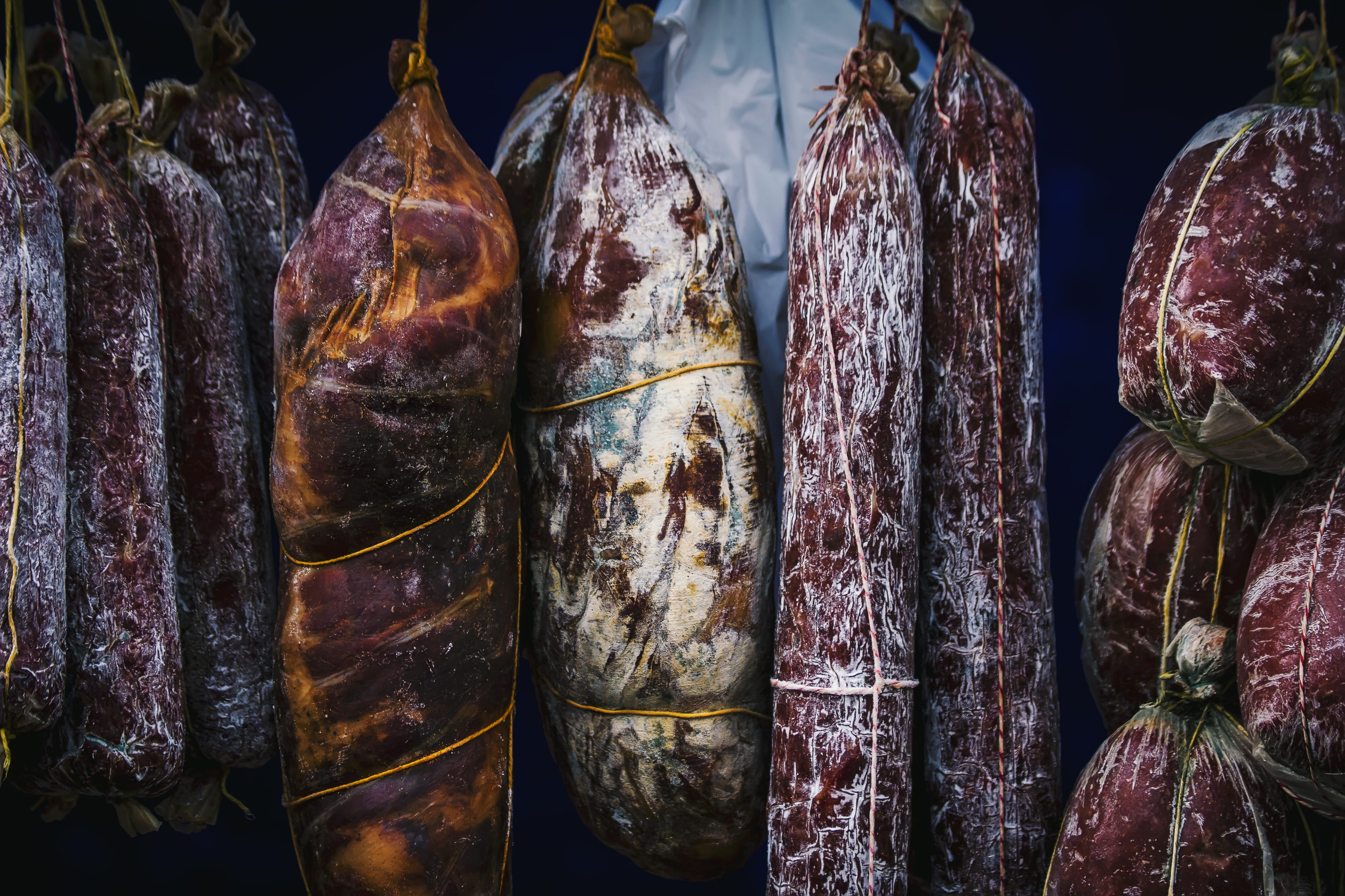 hanging, 2K, side by side, freshness, wellbeing, healthy eating, meat, argentina, stuffed, dry, produce, vegetable, retail, food, for sale, la plata, plant, HD Wallpaper