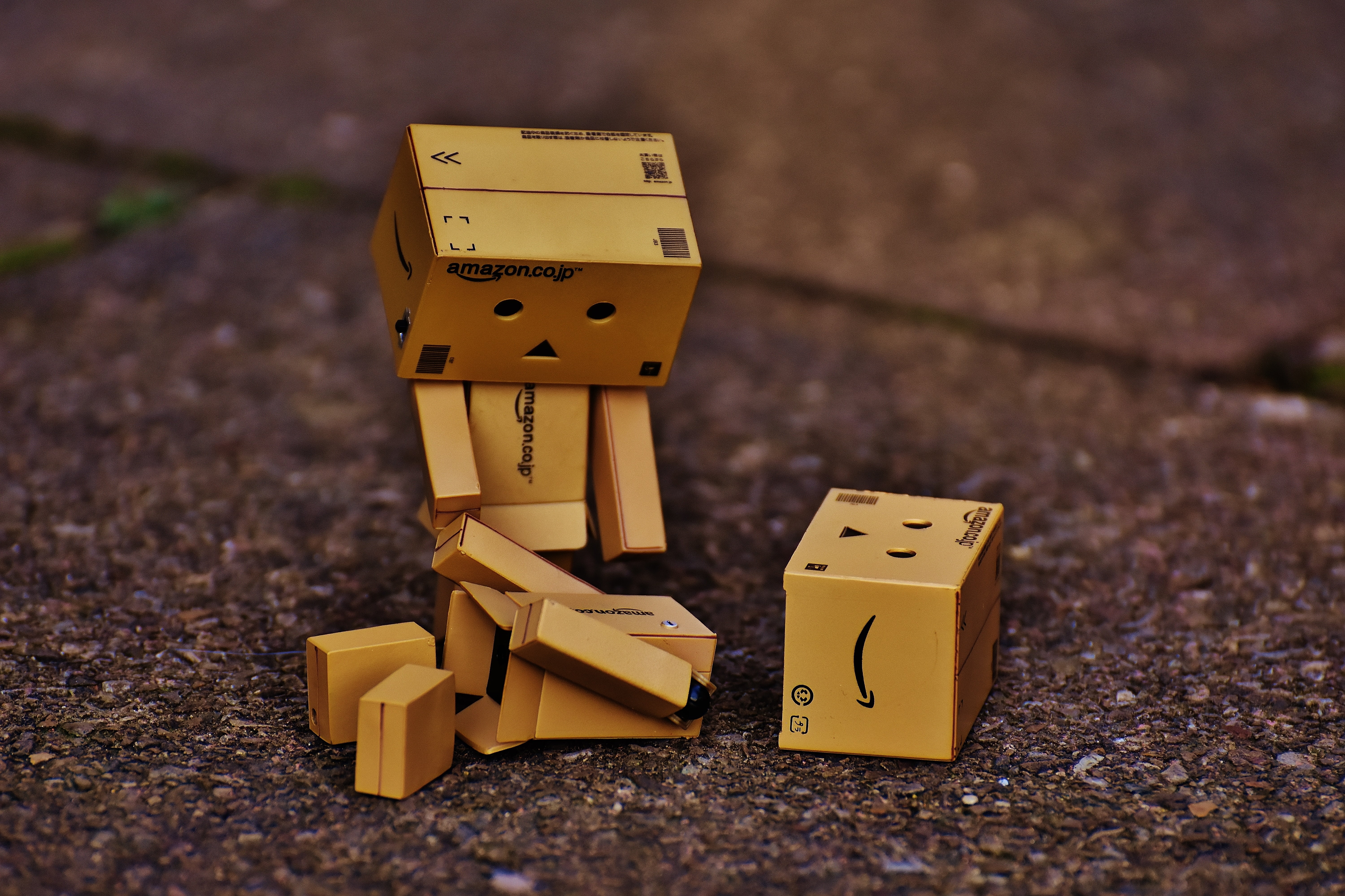 funny, figure, sad, toy block, 5K, group of objects, pavement, cute, miss, death, focus on foreground, danbo, broken, human representation, risk, outdoors, HD Wallpaper