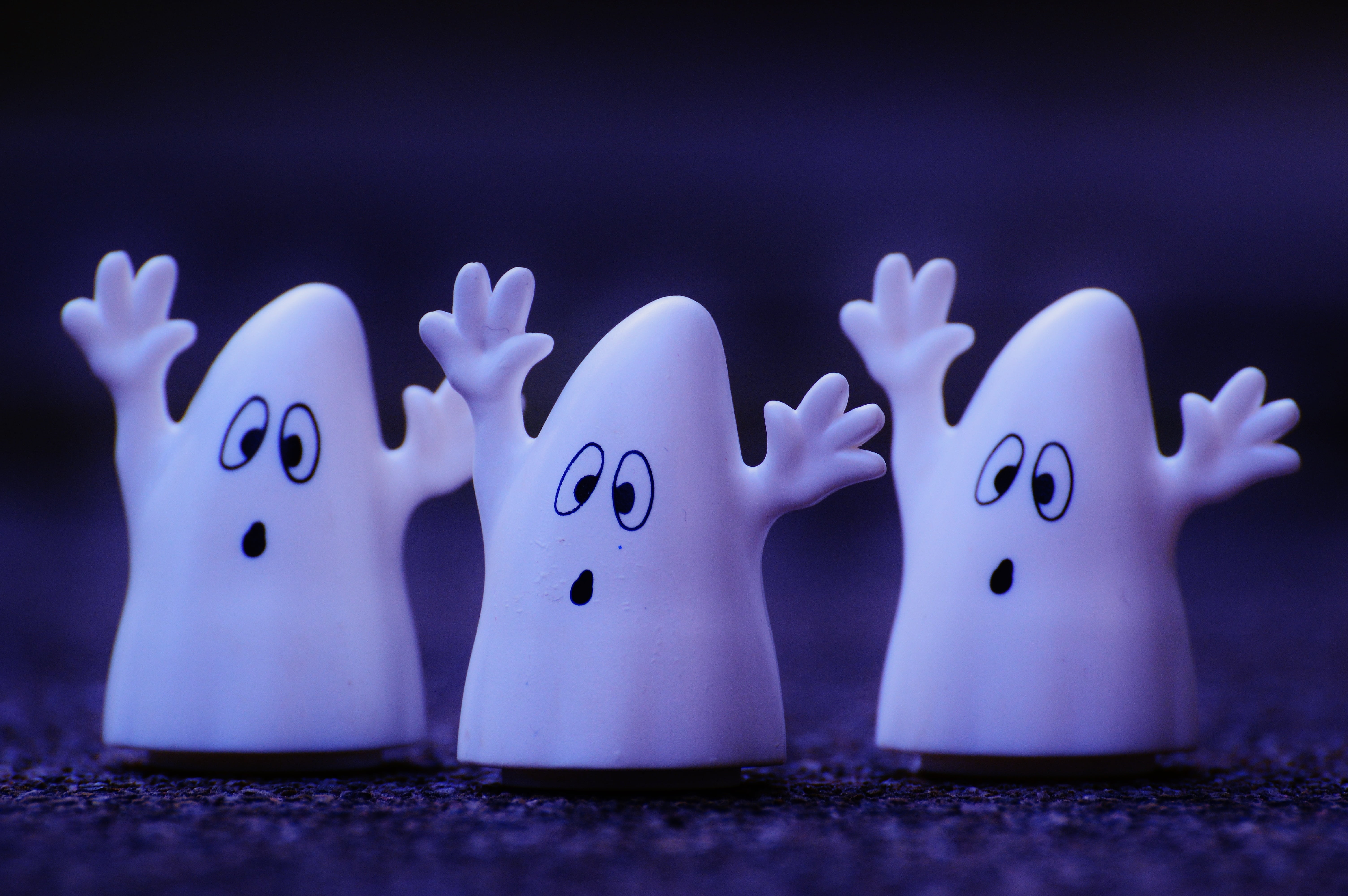 communication, toys, three, negative emotion, figure, sweet, white color, ghosts, business, cute, emotion, funny, in a row, purple, ghost, two objects, HD Wallpaper
