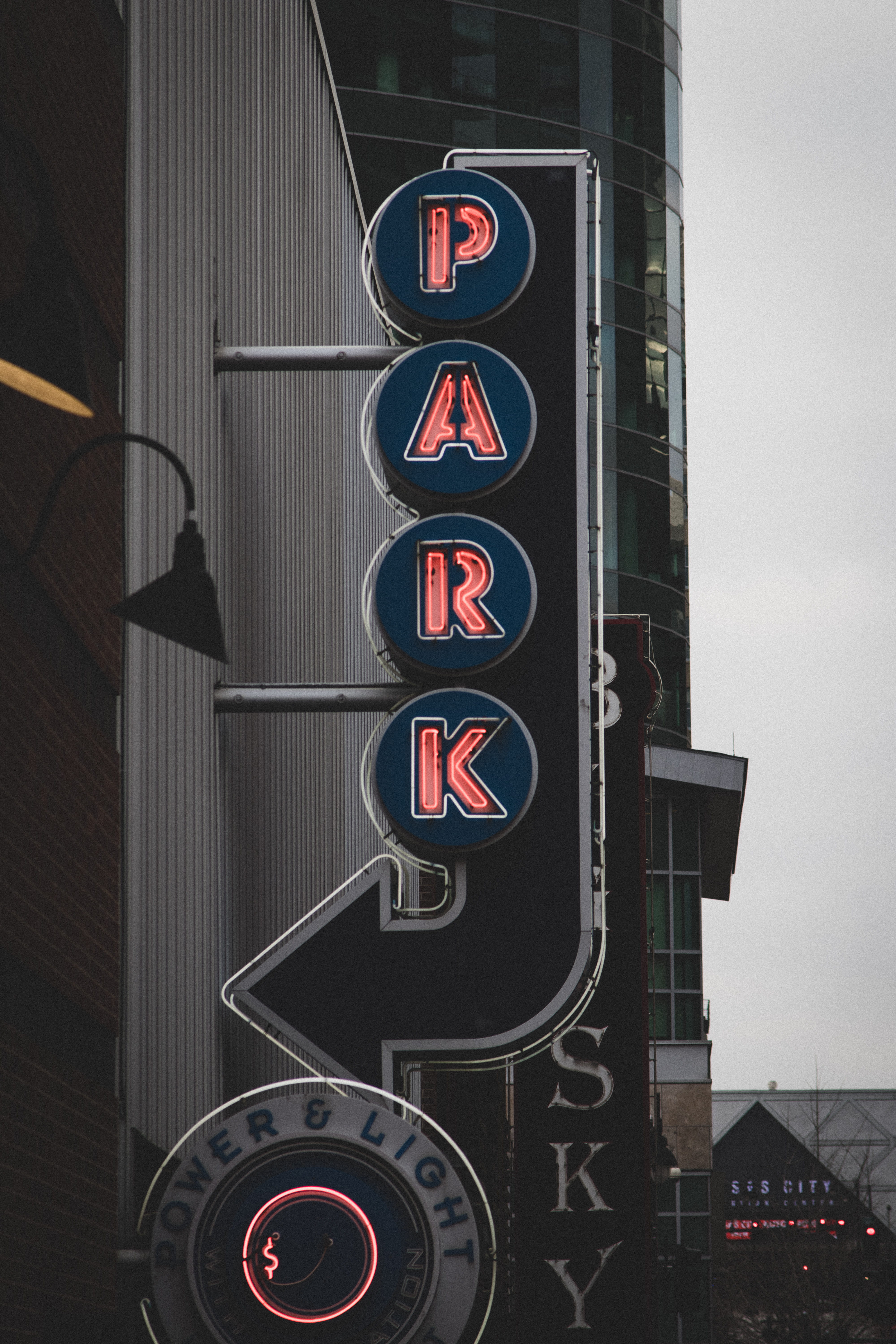 day, park, sign, text, road sign, illuminated, built structure, night time, signage, light, design, outdoors, western script, signalise, graphic, circle, Phone HD Wallpaper