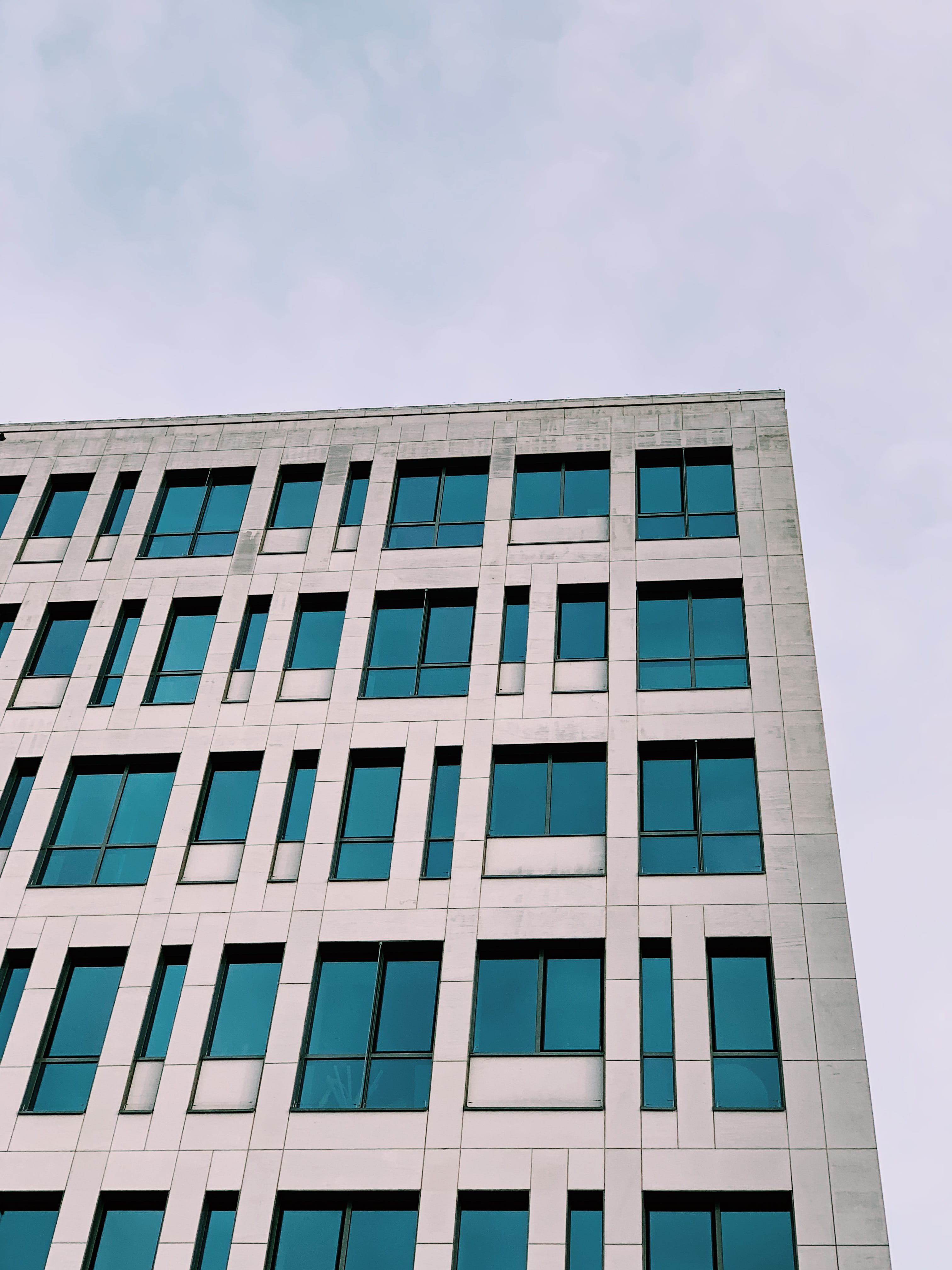 cloud, apartment building, brussels, outdoors, white, housing, urban, blue, office, building exterior, office building, built structure, reflection, photography, Phone HD Wallpaper
