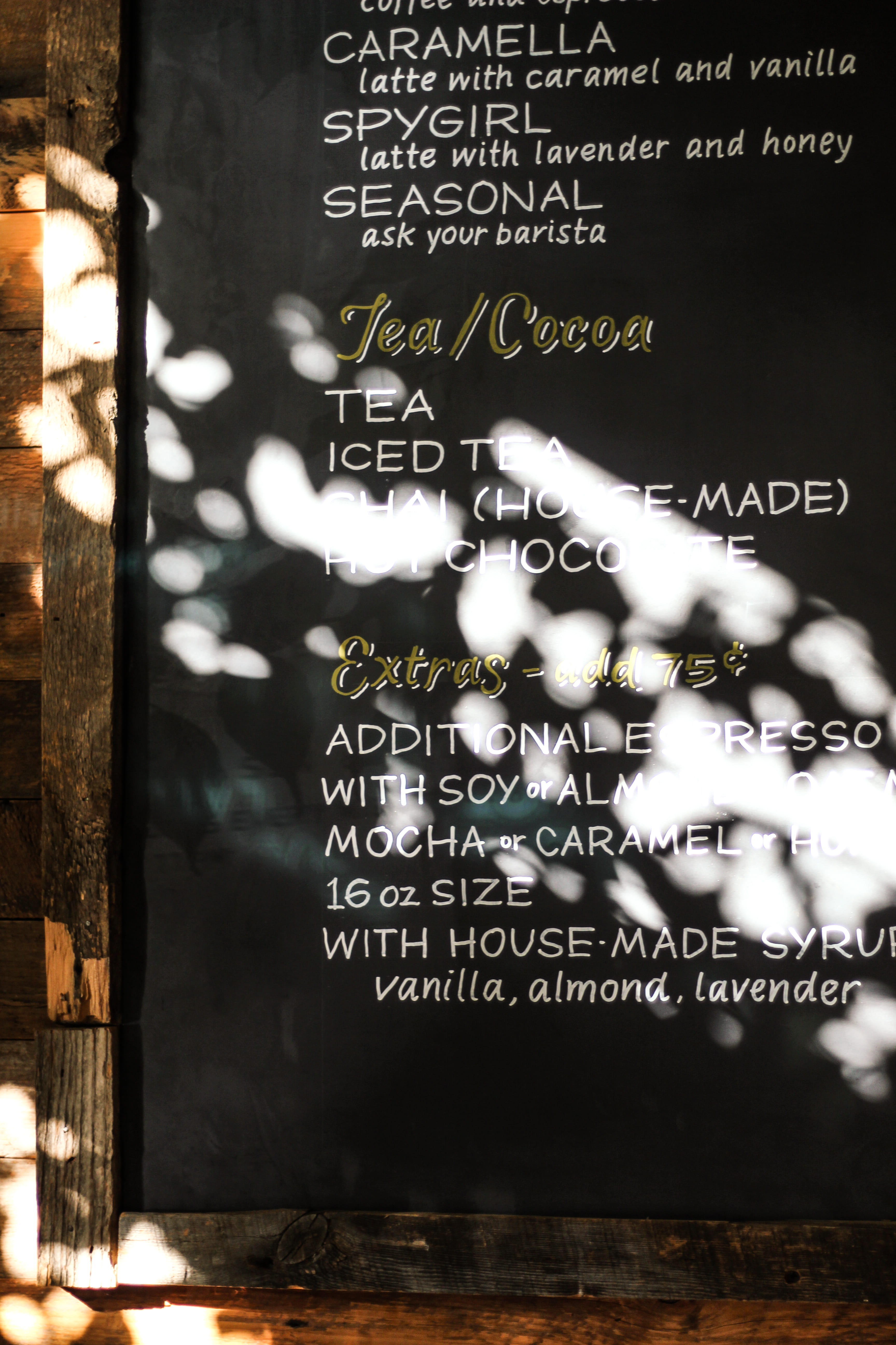 information sign, tea, day, wood, number, chalkboard, cocoa, latte, flyer, handwriting, text, script, 5K, coffeeshop, outdoors, built structure, paper, Phone HD Wallpaper