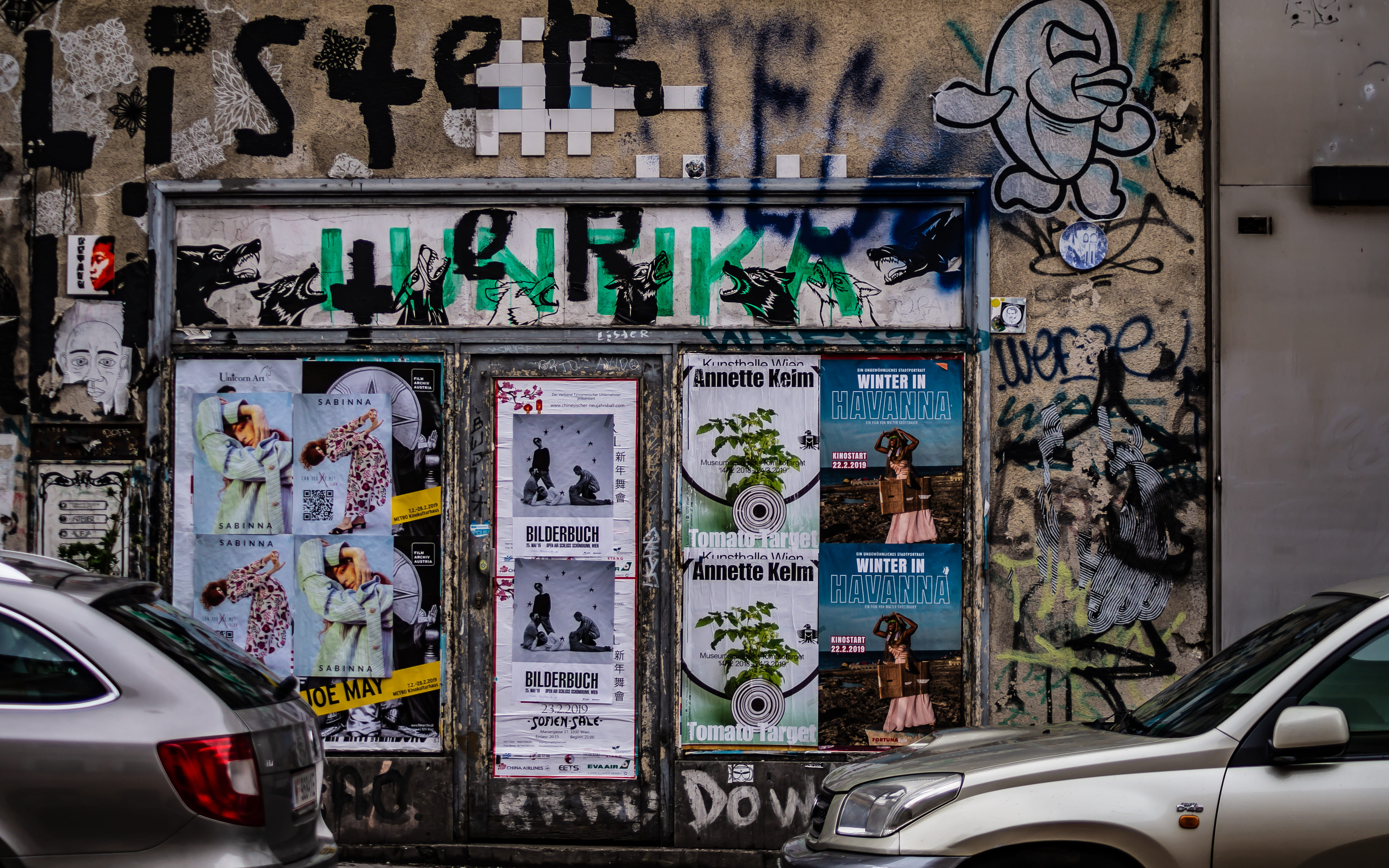 art, automobile, 5K, tire, poster, mural, human representation, gray, wall - building feature, vienna, creativity, land vehicle, no people, beside, austria, HD Wallpaper