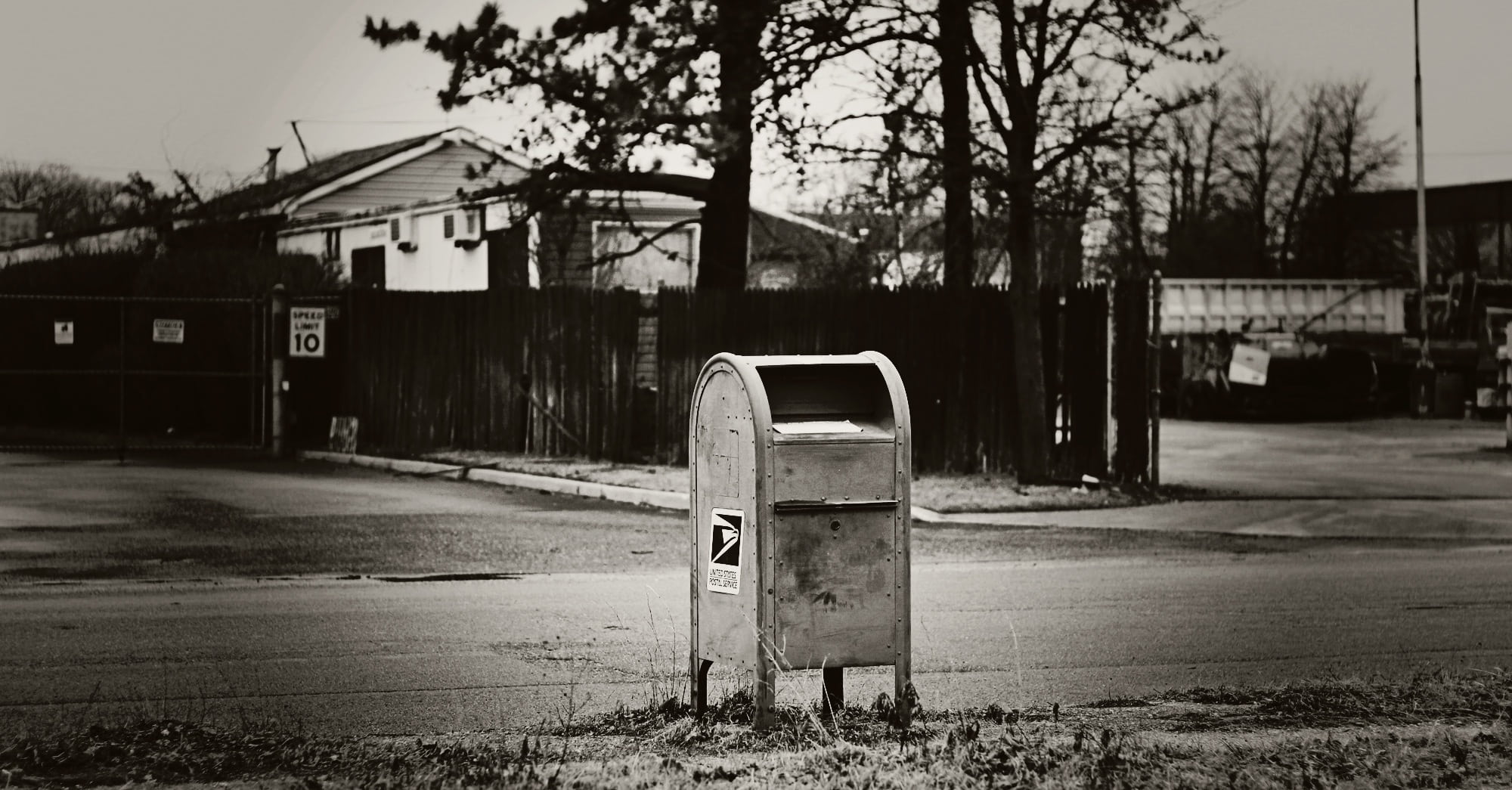 city, letterbox, day, old, postal, plant, building, building exterior, empty, outdoors, 1080P, built structure, no people, architecture, obsolete, street, HD Wallpaper