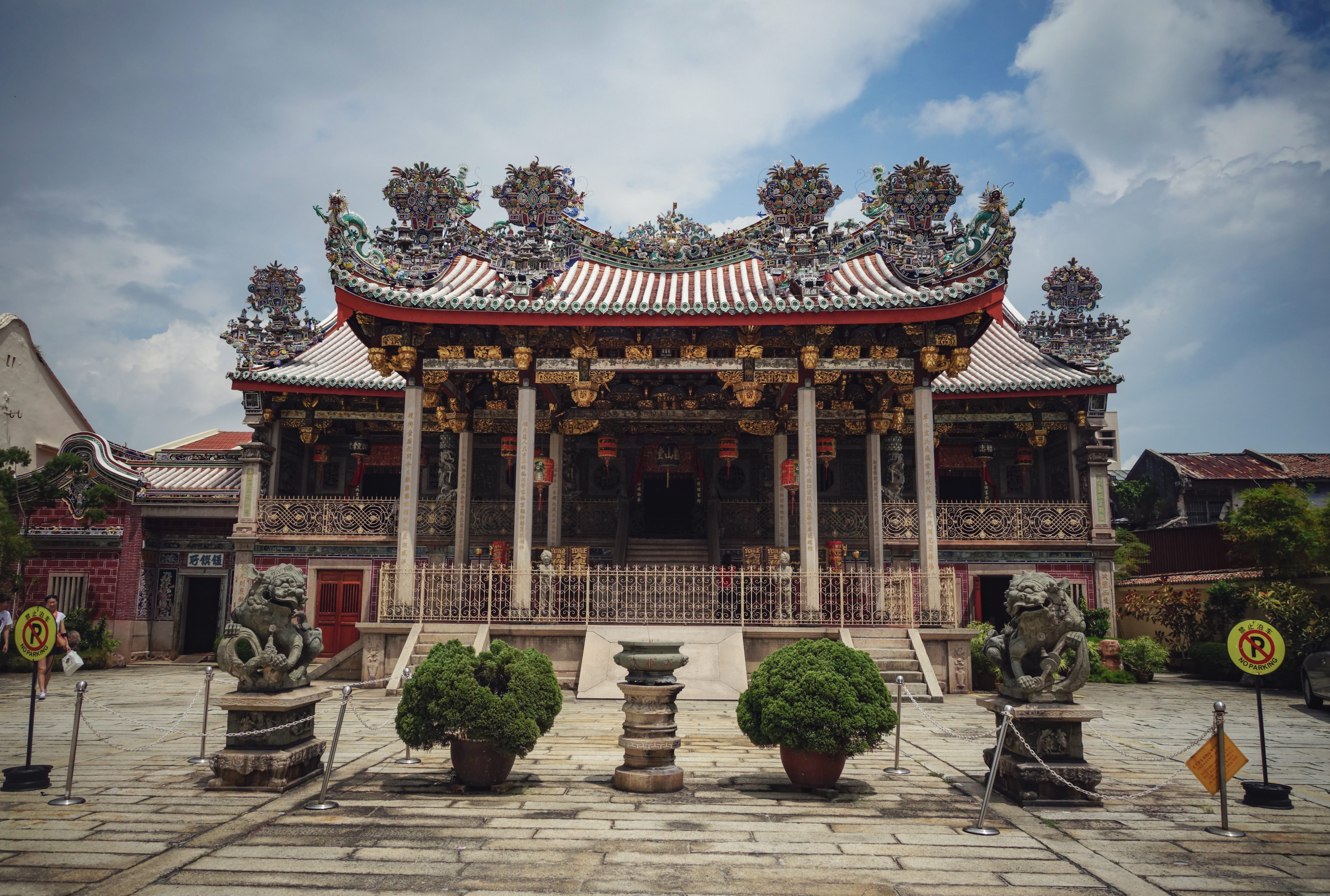 outdoors, urban, sky, day, metropolis, nature, clothing, plant, flagstone, blue, tree, place of worship, roof, city, travel, pagoda, architecture, building, HD Wallpaper