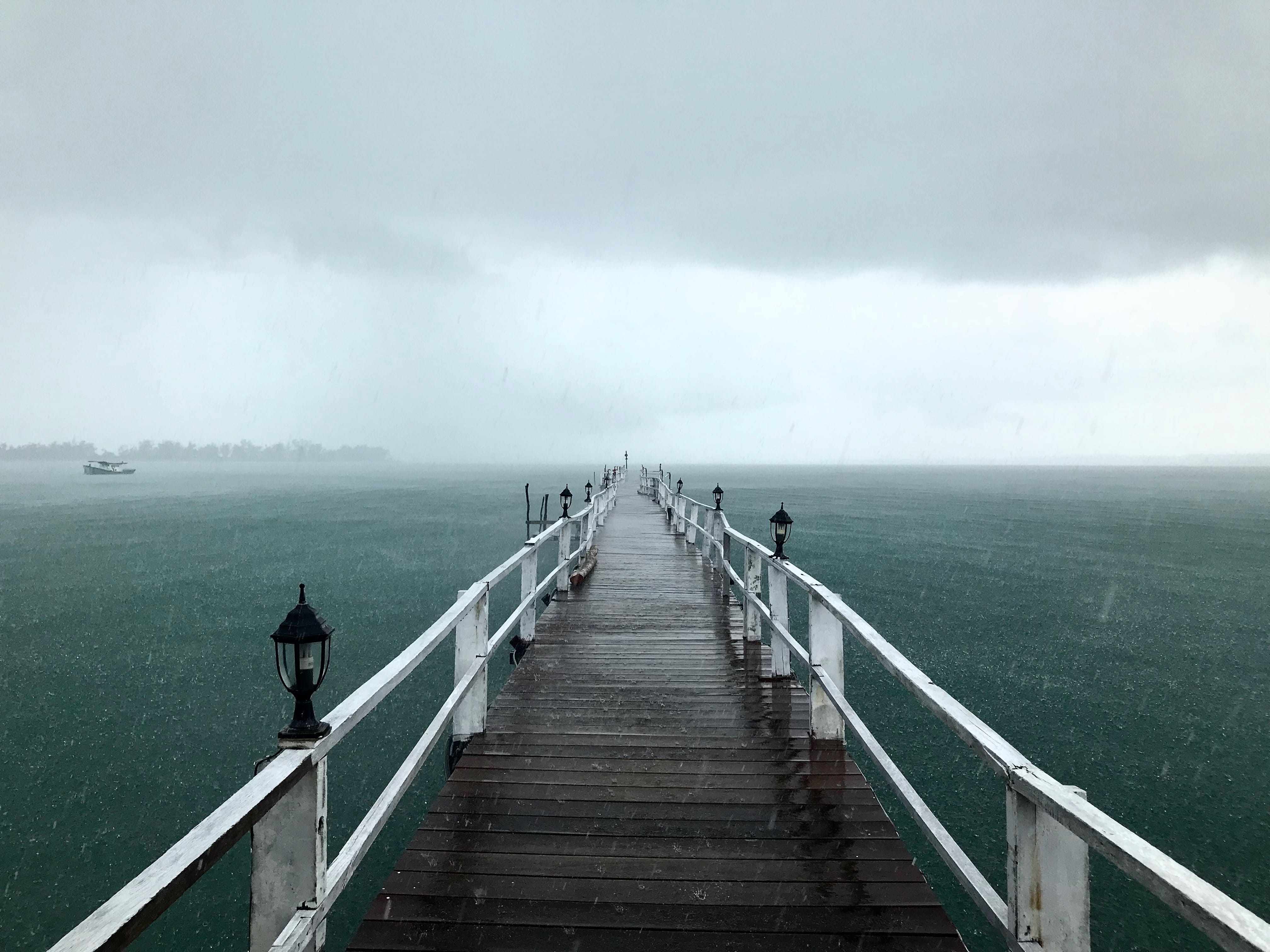 the way forward, railing, nature, fog, bridge, 4K, wooden, long, malaysia, sea, non-urban scene, tranquil scene, diminishing perspective, beauty in nature, HD Wallpaper