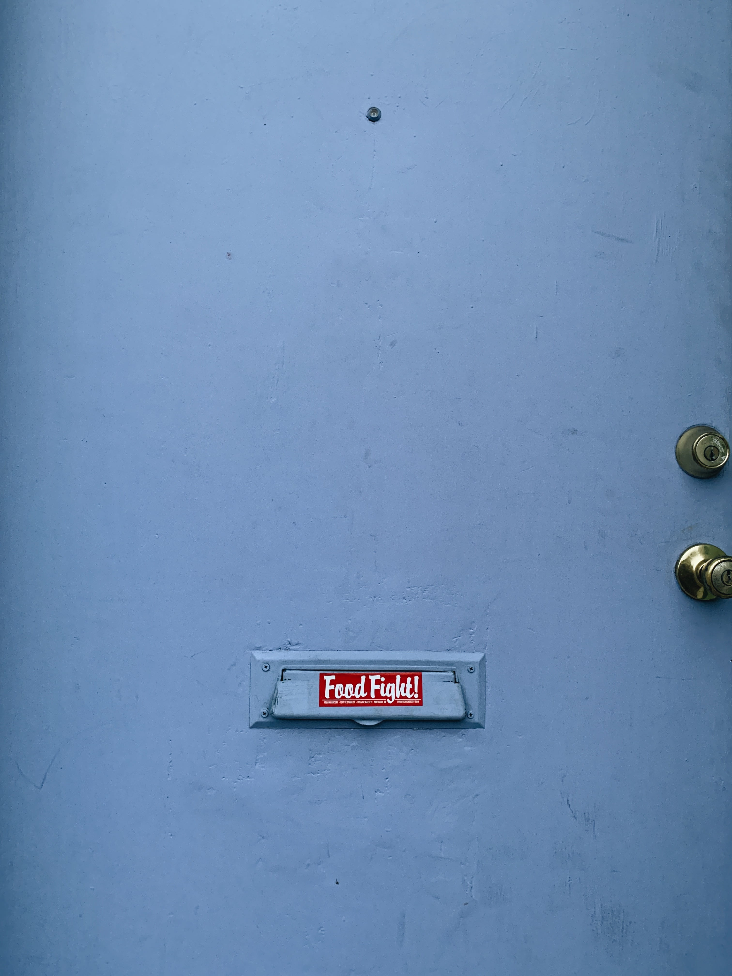 2715 se belmont st, logo, wall - building feature, western script, accidents and disasters, mailbox, symbol, sphere, architecture, blue, script, copy space, Phone HD Wallpaper