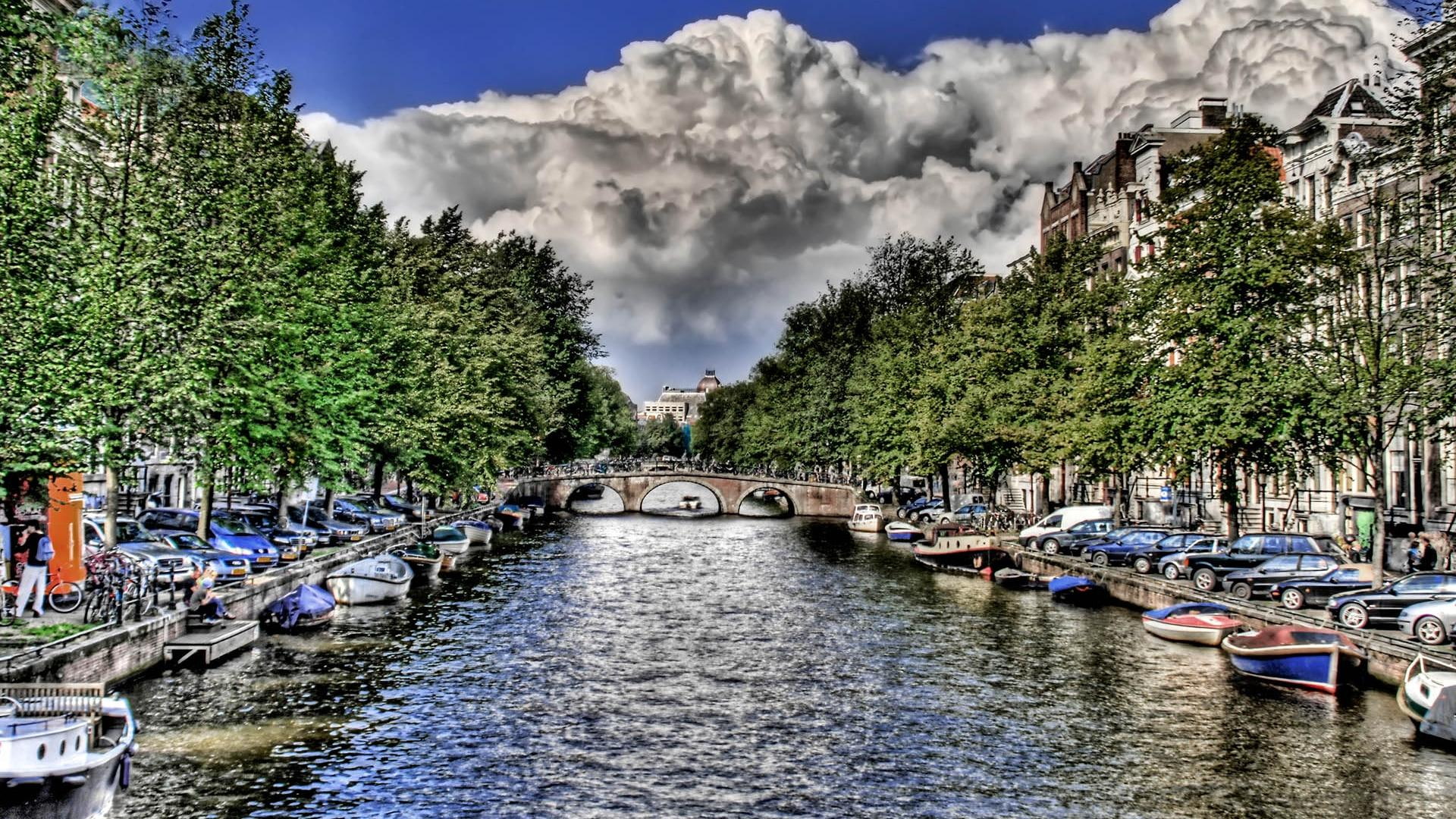 city, hdr, boats, 1080P, bridge, trees, nature and landscapes, river, image, thru, powerful, clouds, HD Wallpaper