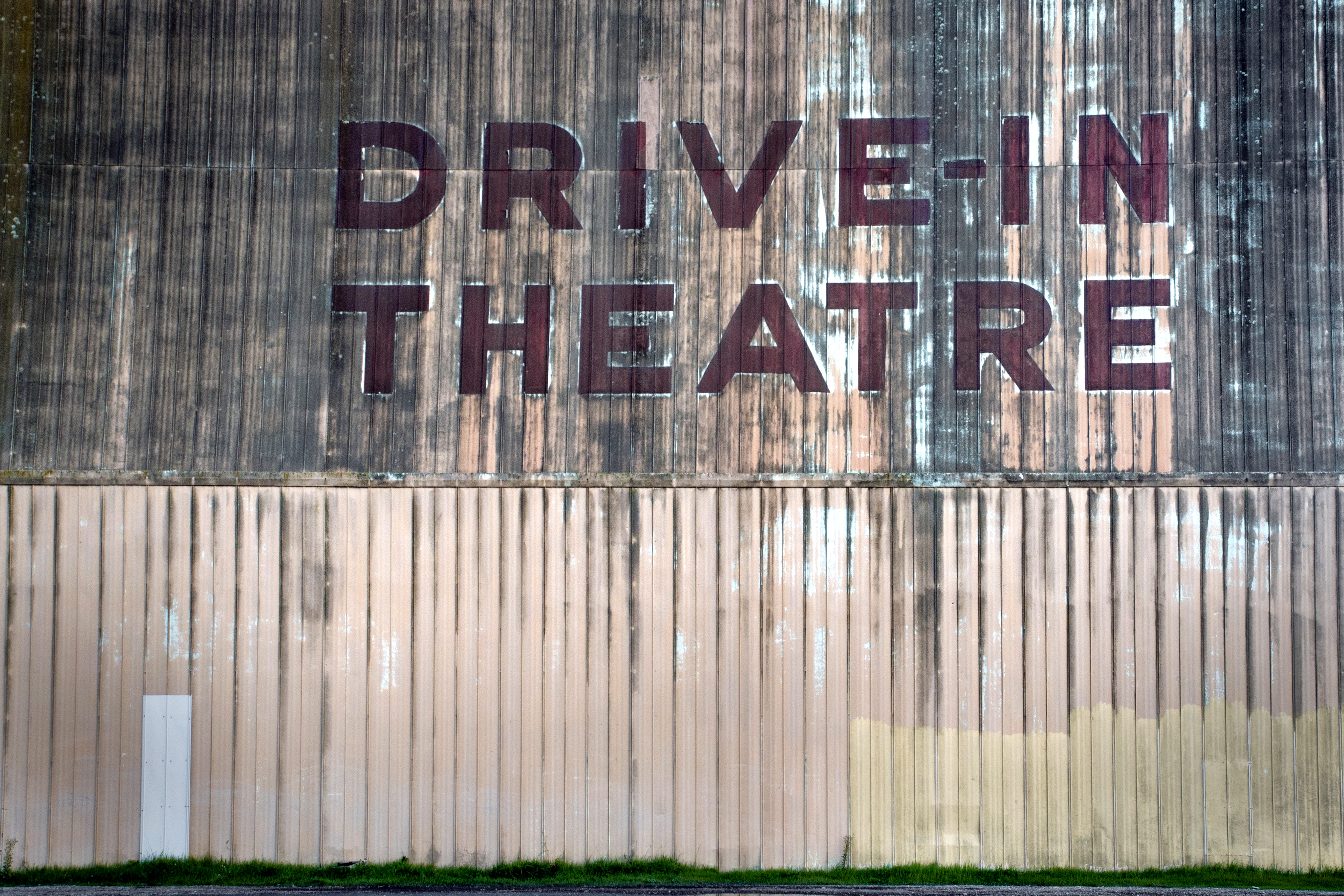 boundary, information, metal, 5K, printed, building exterior, Sign, architecture, drive, communication, drive in theatre, text, non, wooden, board, message, HD Wallpaper