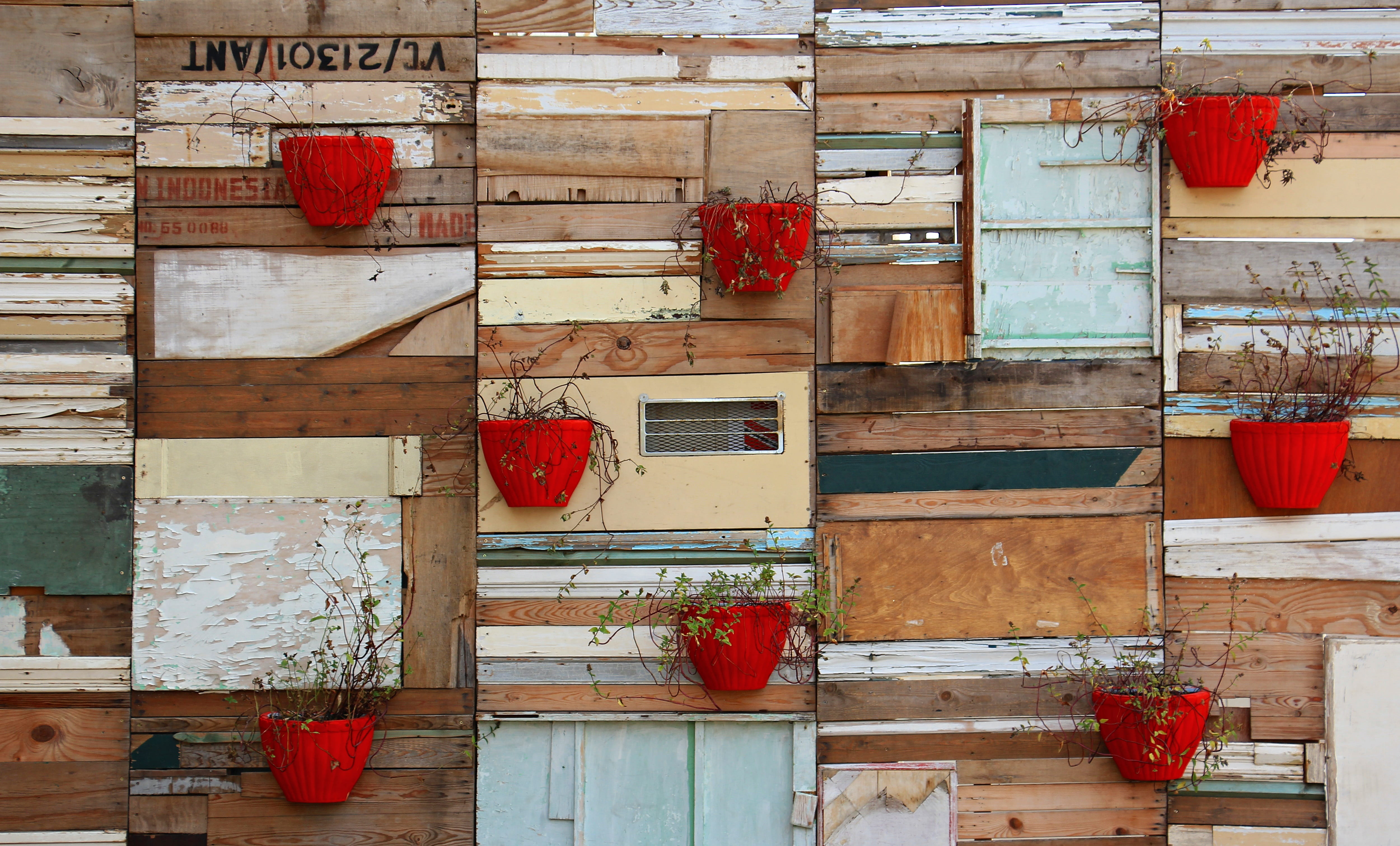 no people, wooden boards, weathered, grain, healthy eating, plants, structure, wooden wall, built structure, surface, Wall, entrance, wood - Material, shelf, HD Wallpaper