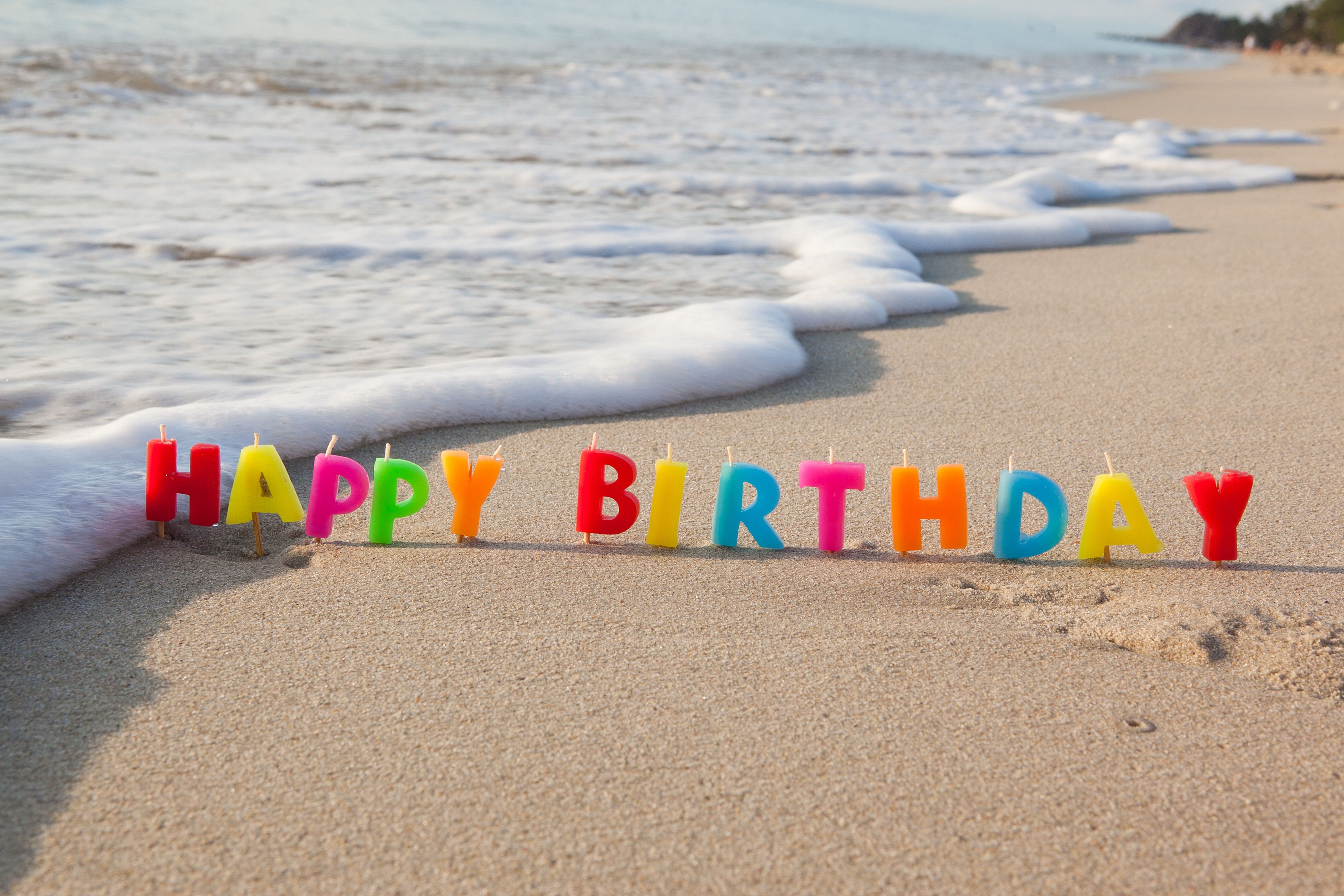 sand, 5K, colorful, celebration, multicolored, Happy Birthday, set, decoration, Birthday, sea, candles, candle, happy, colours, beach, HD Wallpaper