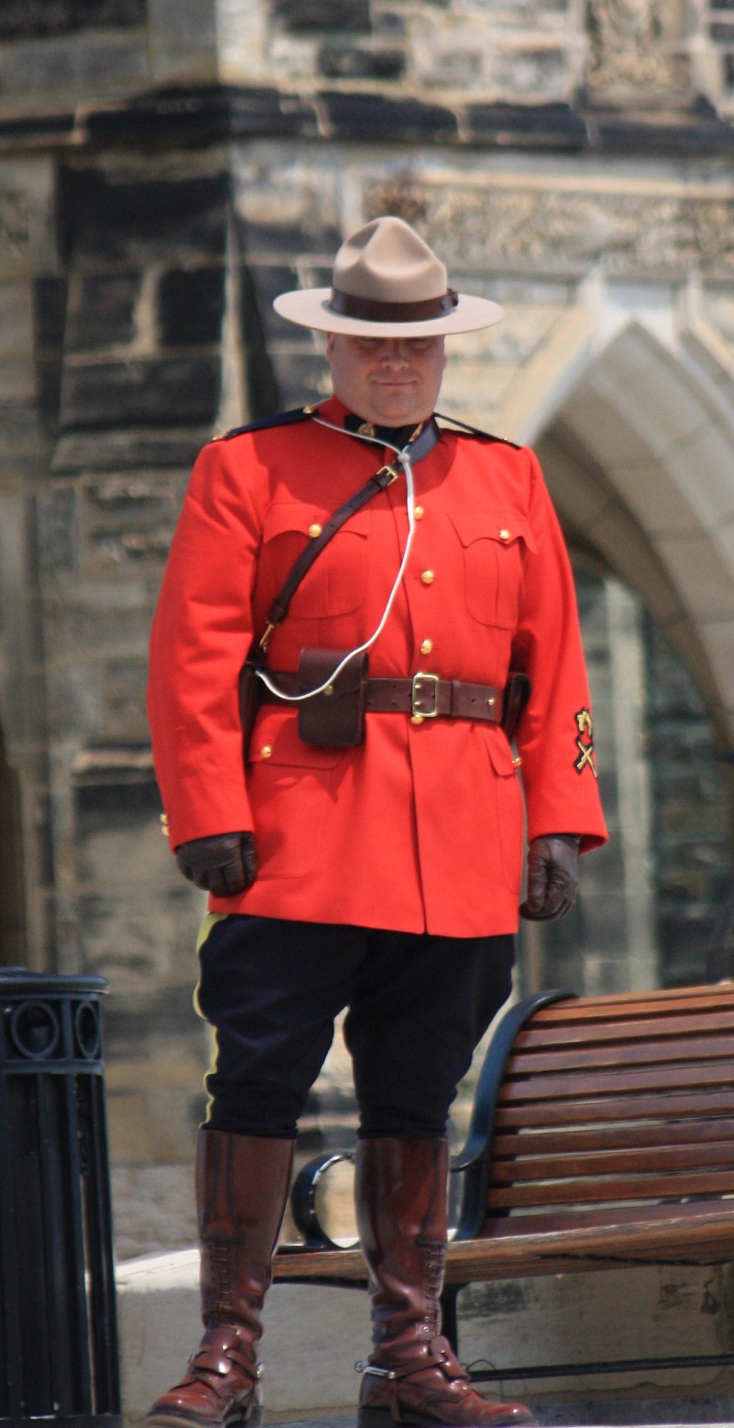 real people, men, focus on foreground, guard, lifestyles, red, day, 1080P, occupation, officer, canada, hat, outdoors, symbol, law enforcement, standing, Phone HD Wallpaper