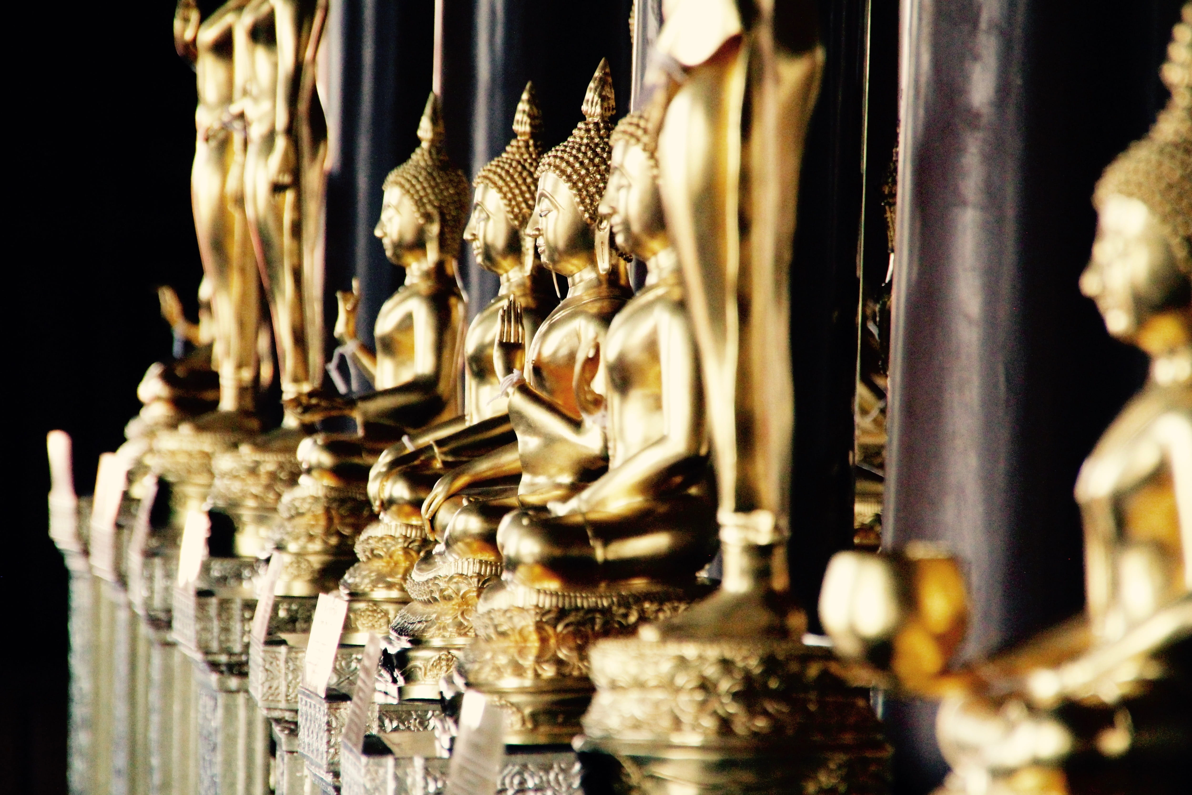 architecture And Buildings, figure, shrine, bangkok, gold colored, spirituality, palace, buddha, creativity, art and craft, faith, gautama, old, temple, HD Wallpaper