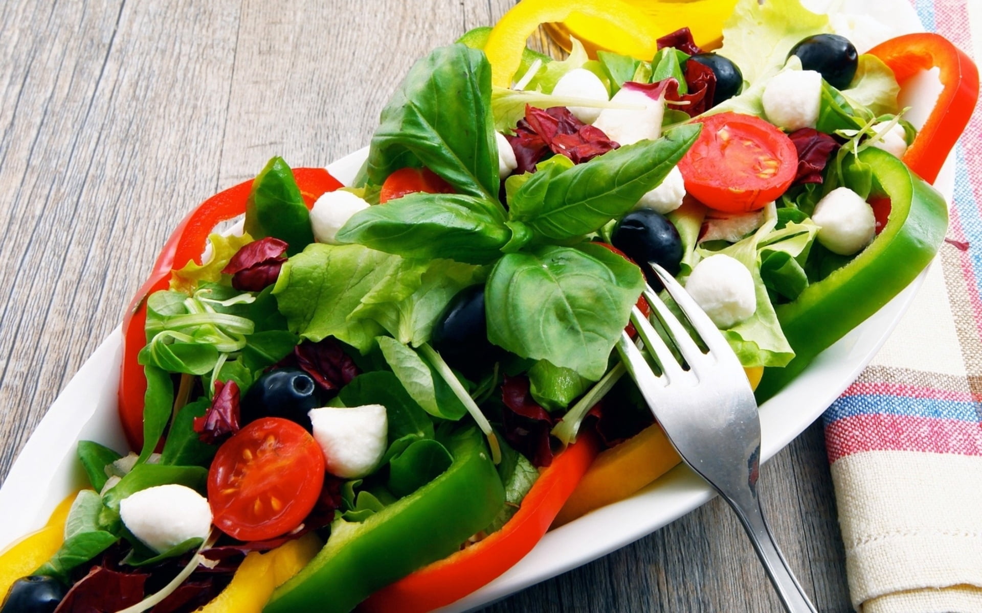 appetizer, cooking Oil, pepper - Vegetable, wellbeing, peppers, lunch, onion, cheese, indoors, food And Drink, tomatoes, dinner, green Color, ingredient, HD Wallpaper
