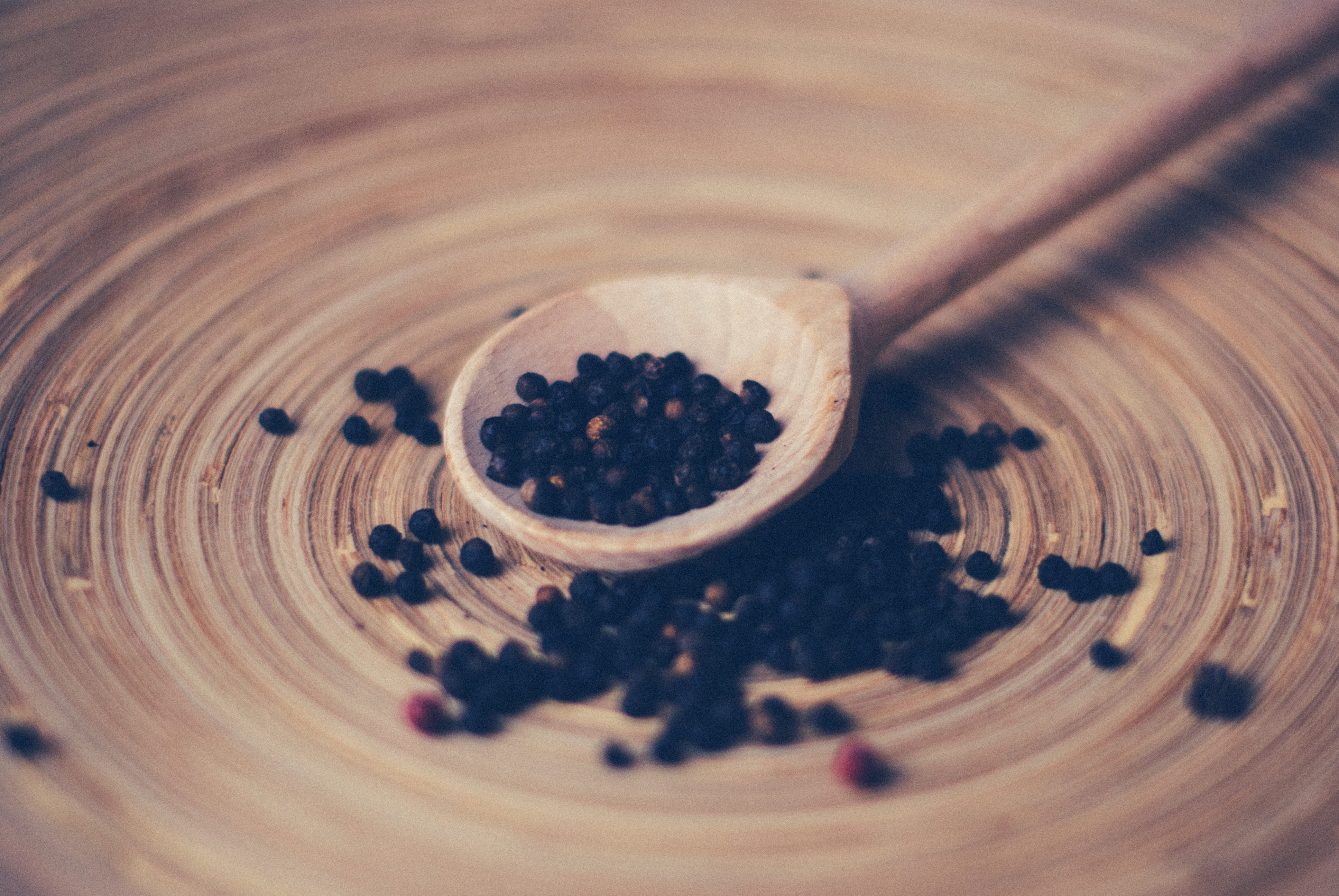 wellbeing, ingredients, selective focus, 4K, freshness, fruit, wood - material, purity, close-up, eating utensil, wood, berry fruit, motion, food, bowl, HD Wallpaper