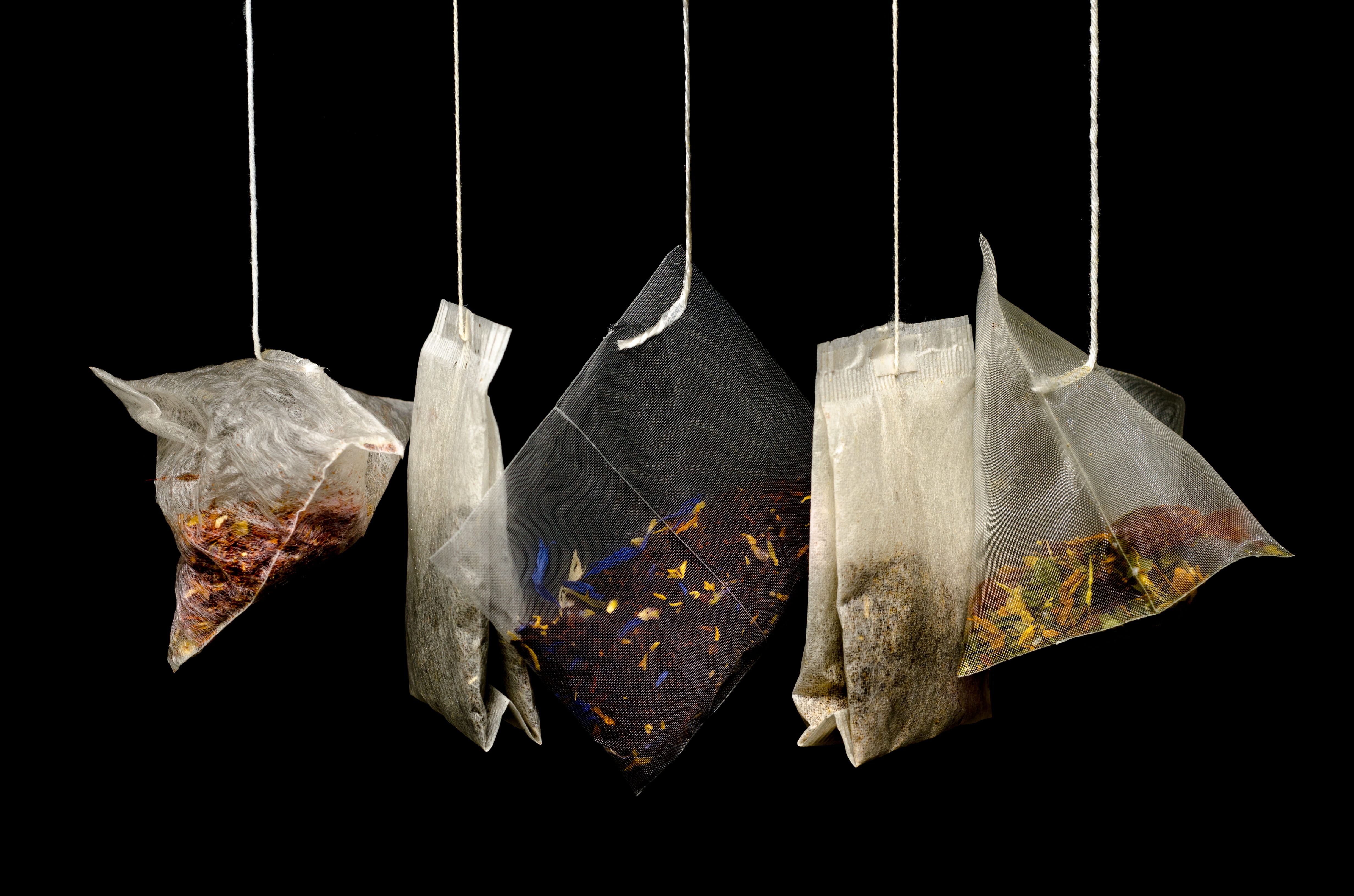 ingredients, teabag, two objects, freshness, twinings, tea, paper, ingredient, dark, earl grey, string, tea bags, no people, hanging, studio shot, business, HD Wallpaper