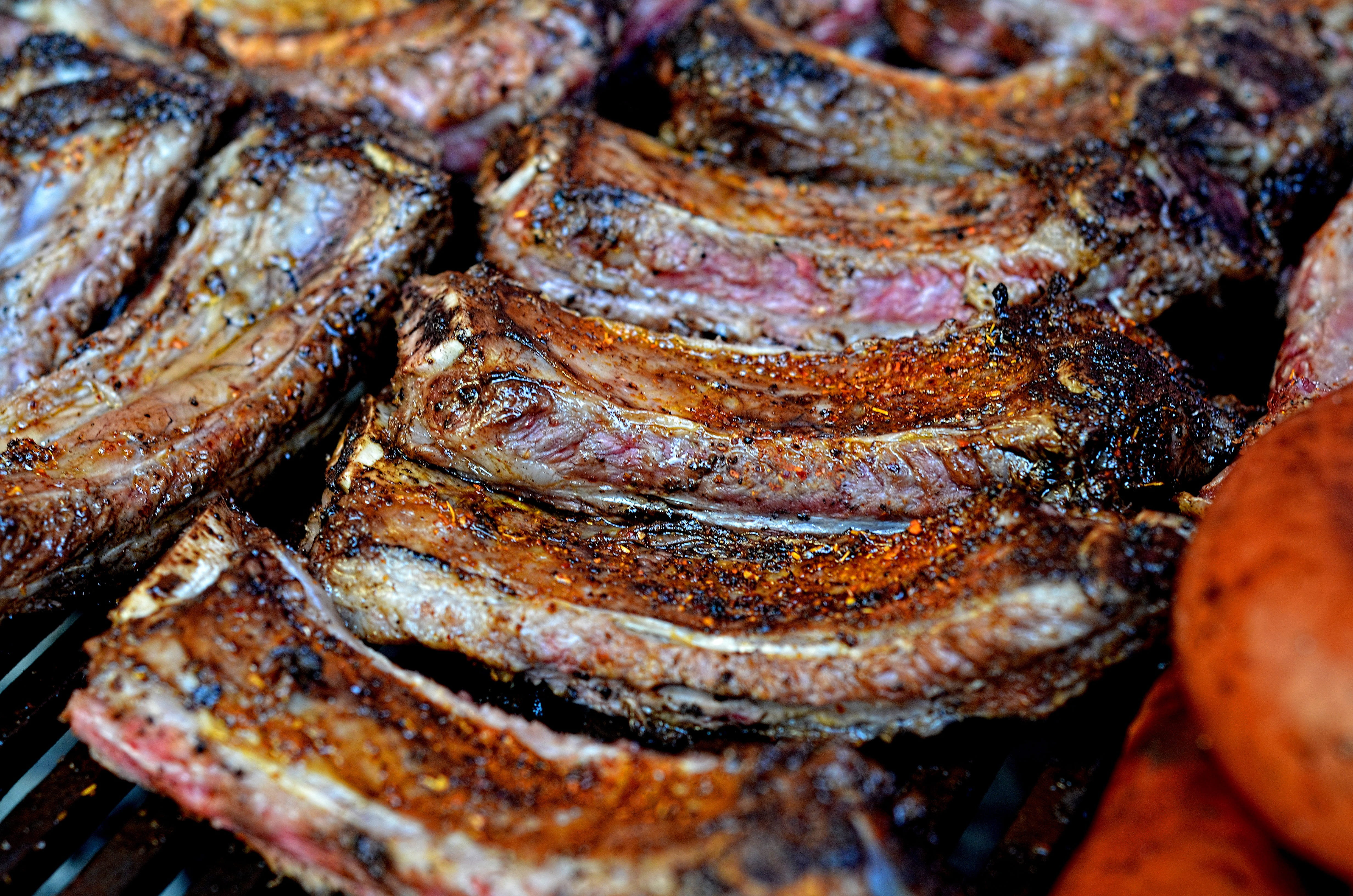 cooked, eat, Meat, indoors, white meat, temptation, still life, sauce, Barbecue, day, 4K, Beef, plate, selective focus, no people, wellbeing, preparation, HD Wallpaper