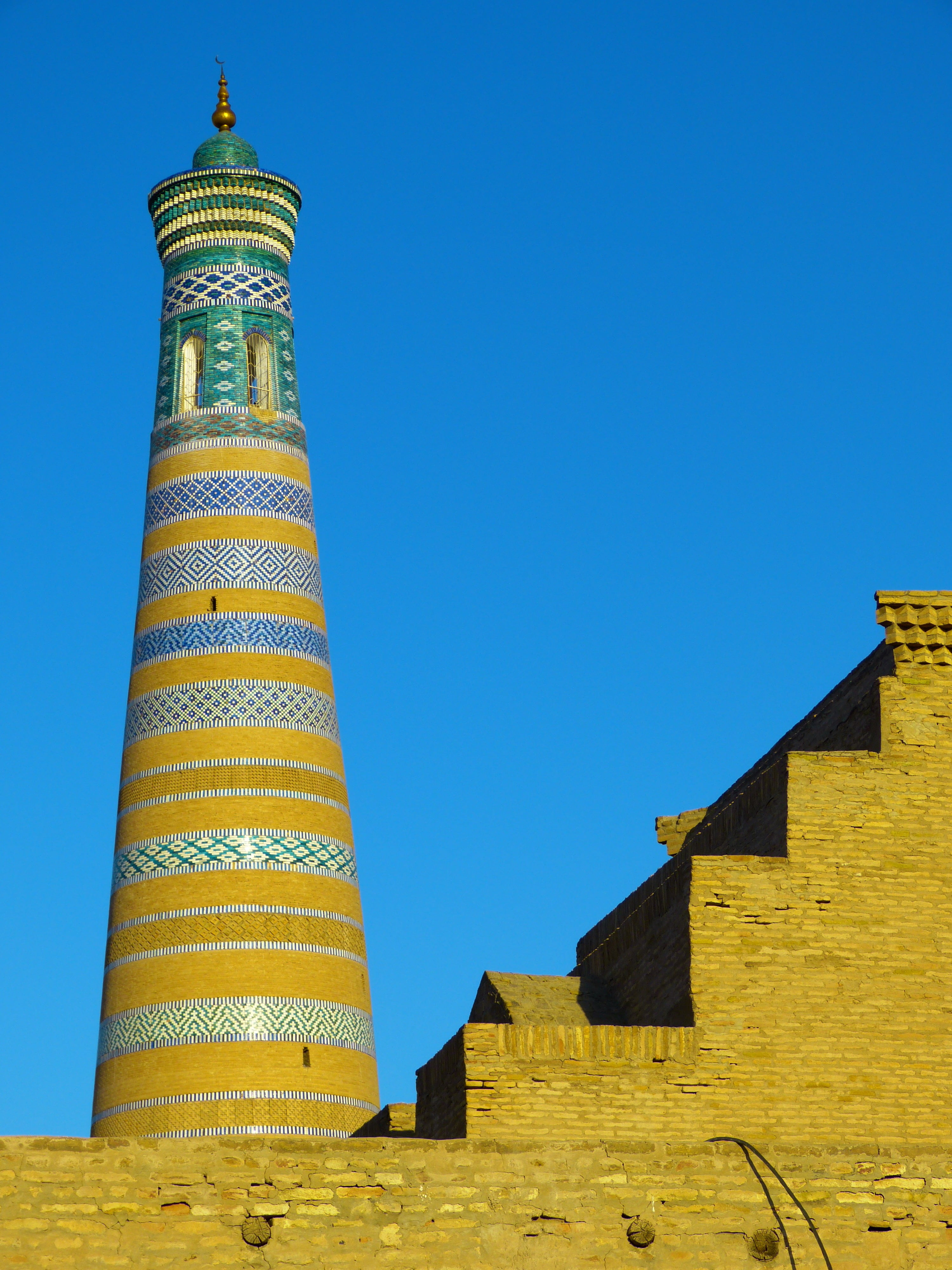 minaret, day, no people, clear sky, the past, uzbekistan, architecture, building, blue, sunlight, kihva, outdoors, famous Place, 4K, chodja islam minaret, Phone HD Wallpaper