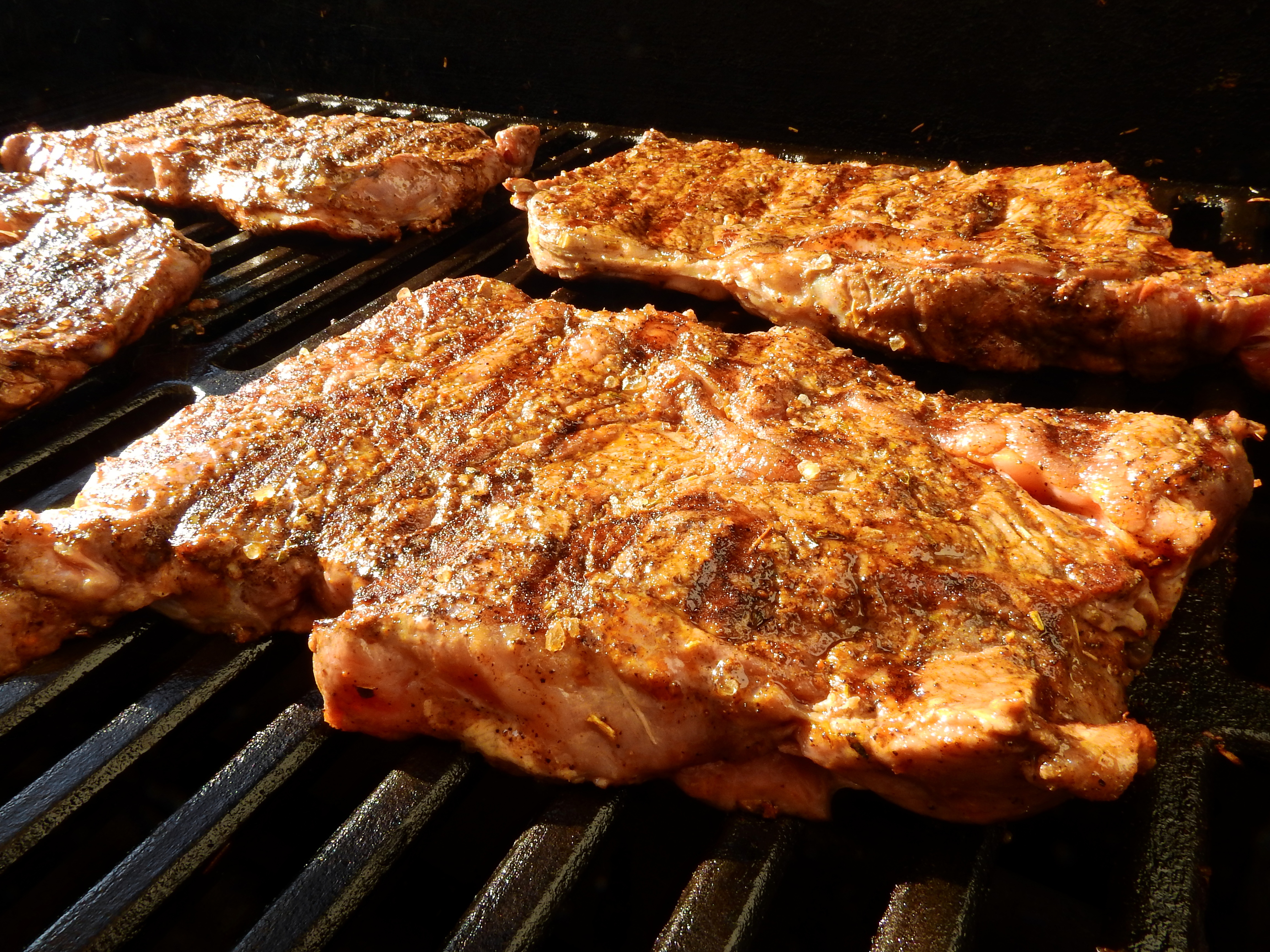 dine, food and drink, barbecue, close-up, beef, no people, indoors, grilled, grill, preparation, temptation, grilling, high angle view, marinated, ready-to-eat, HD Wallpaper
