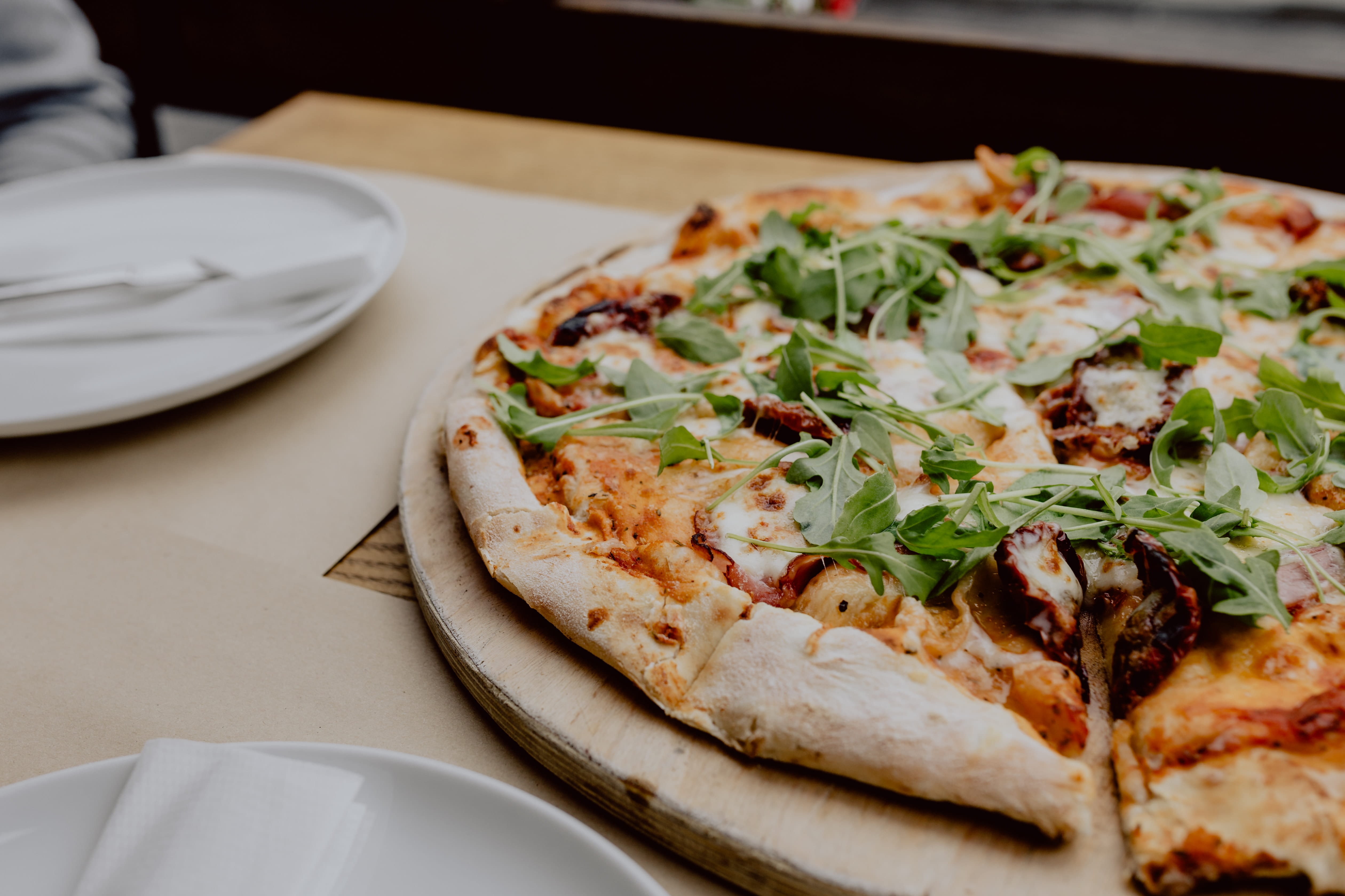 4K, close-up, business, plate, freshness, restaurant, fast food restaurant, meal, food, cozy, take out food, cheese, eating, italian food, pizza, unhealthy eating, HD Wallpaper