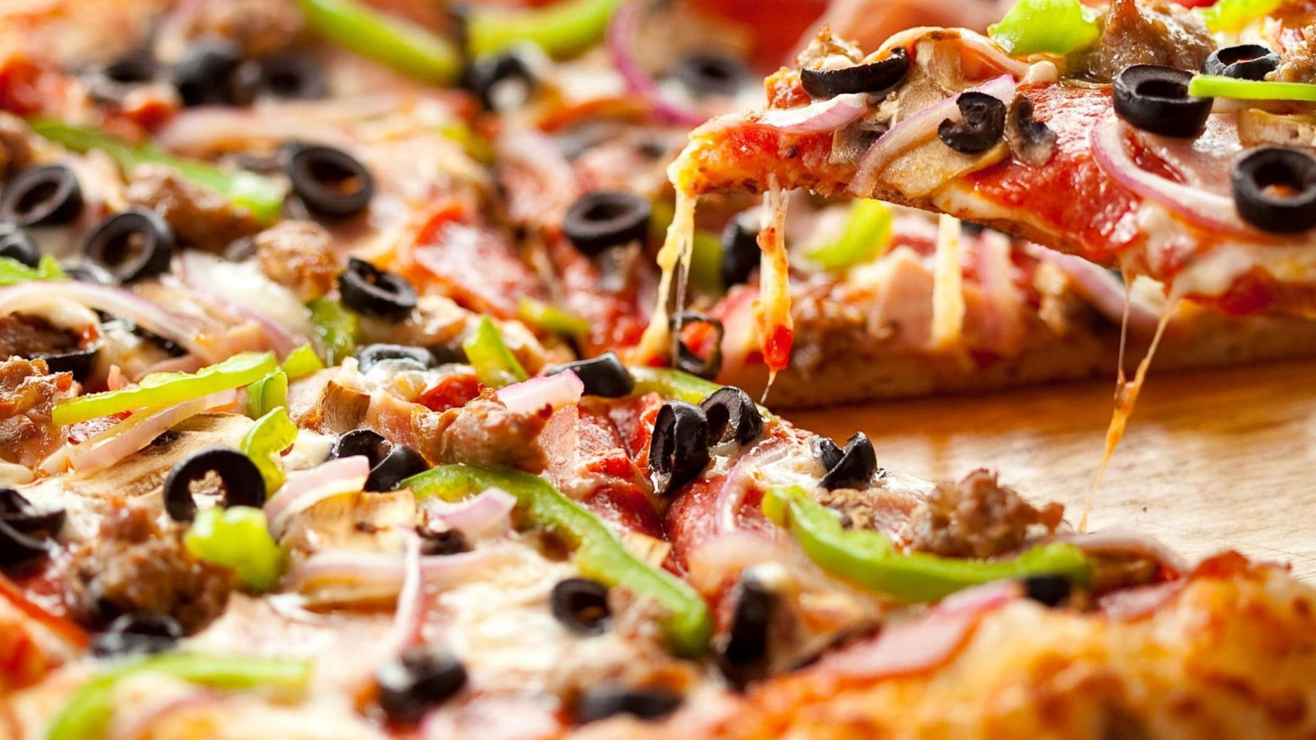 meal, 1080P, olive, sausage, pepperoni, tomato sauce, meat, pizza, no people, fruit, mushroom, dairy product, processed meat, italian food, herb, salami, HD Wallpaper