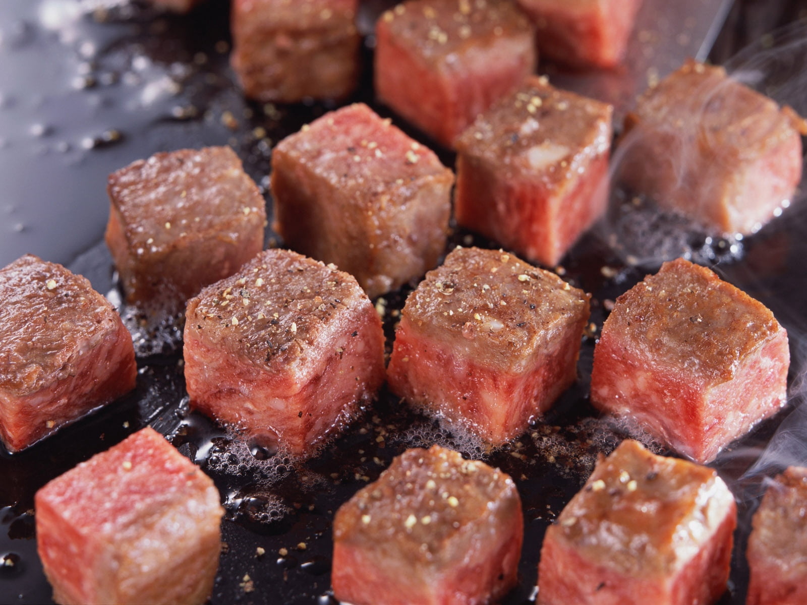 fried, preparation, no People, sliced, indoors, close-up, 720P, steak, temptation, barbecue Grill, red, high angle view, barbecue, processed meat, diced, HD Wallpaper