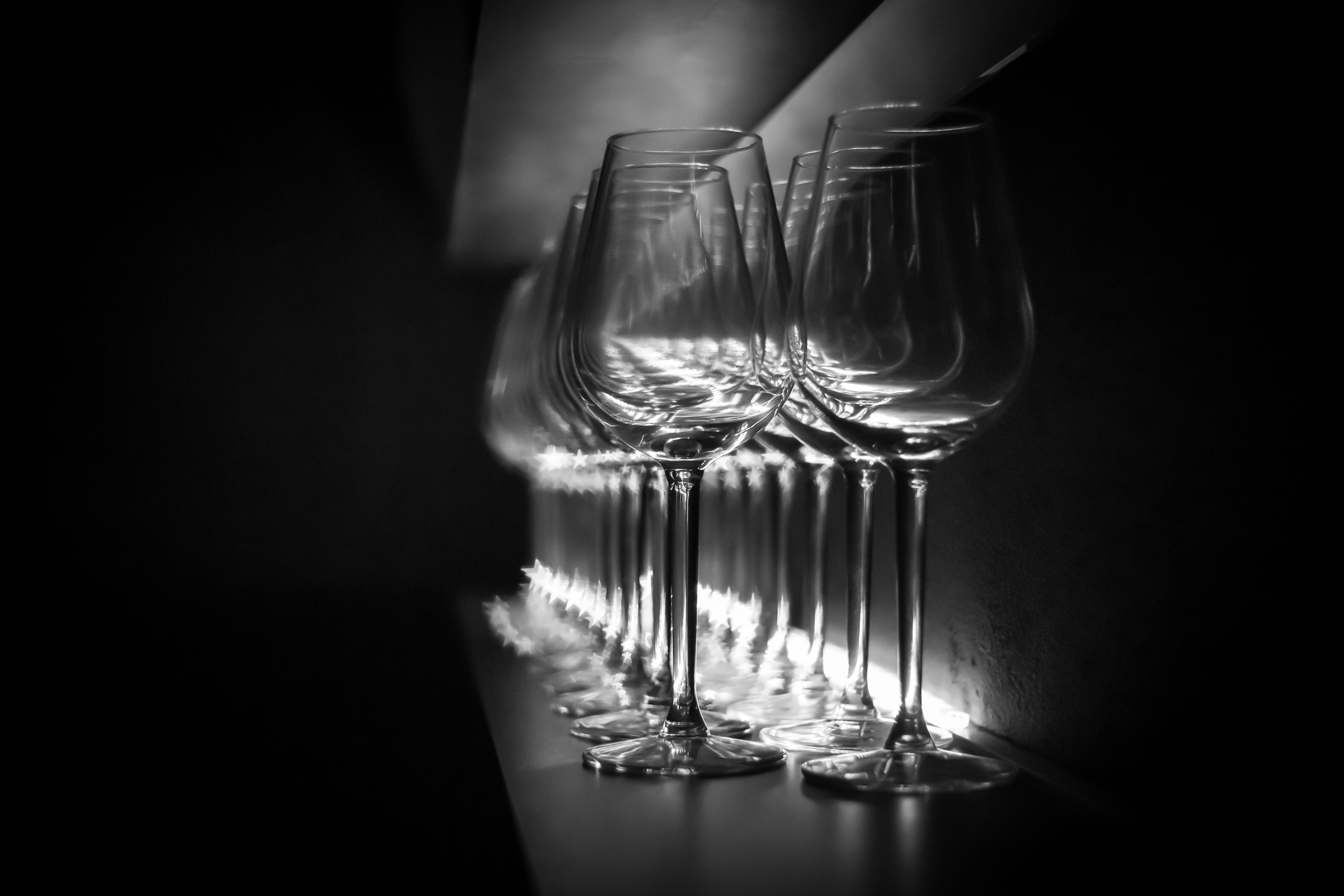 fragility, glasses, by looking, glass, bar - drink establishment, black background, gastronomy, dark, bar, in a row, no people, bokeh, wine, restaurant, HD Wallpaper