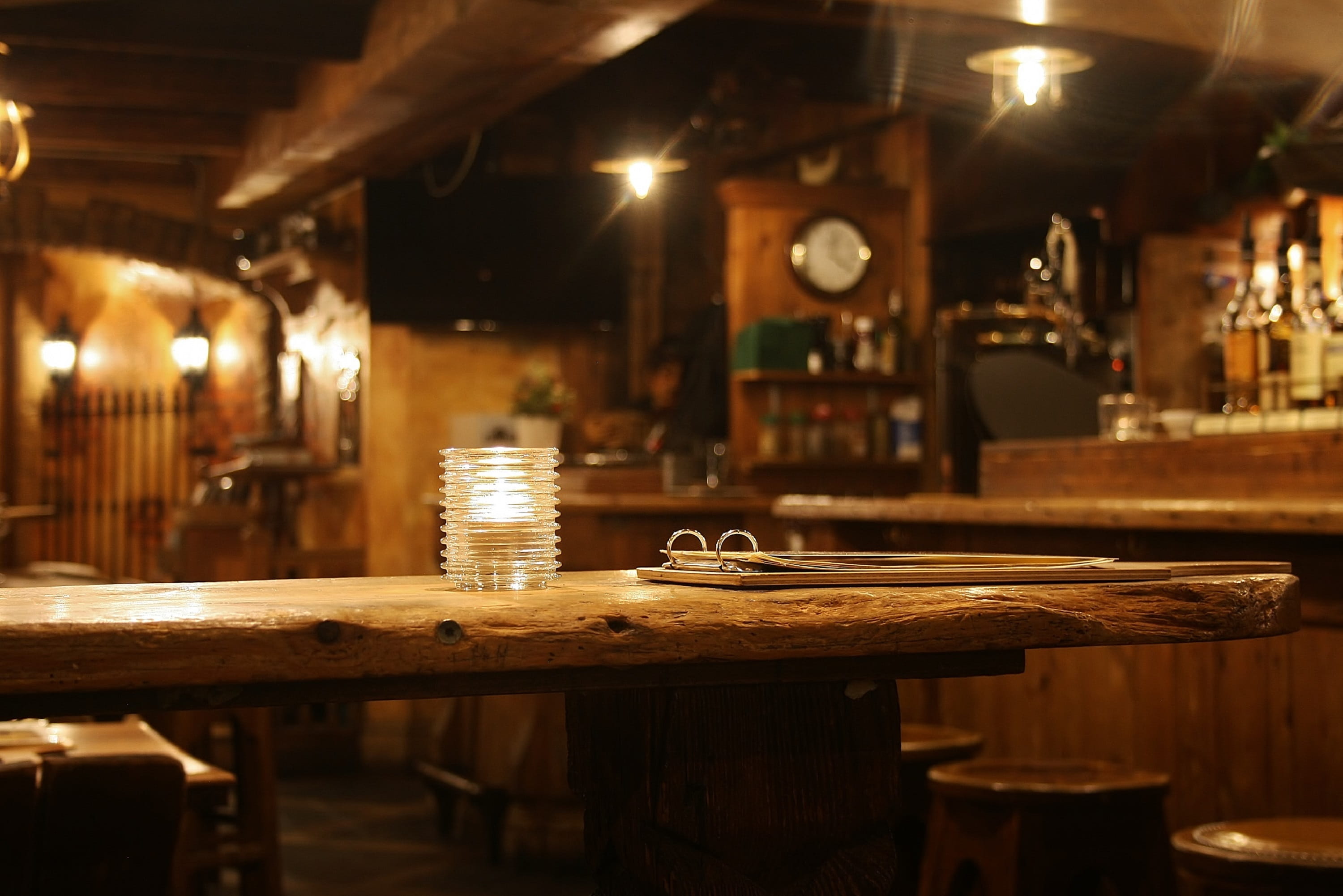 gastronomy, bar, 2K, wood - material, tap, downtown, no people, food and drink, indoors, cozy, pub, bar - drink establishment, table, bar counter, food and drink industry, HD Wallpaper