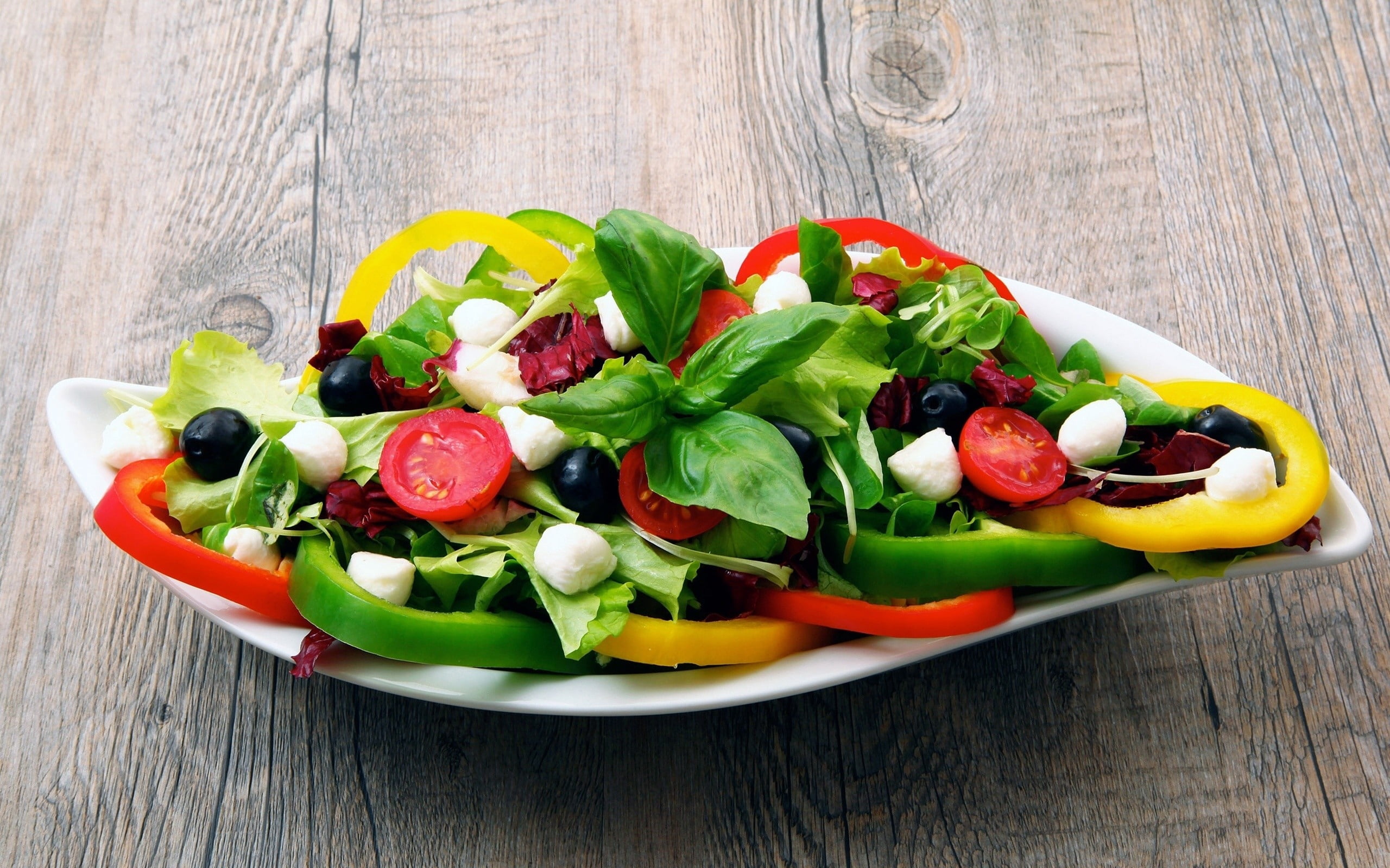 dieting, no People, feta Cheese, cucumber, 2K, vegetable, food And Drink, ingredient, lunch, peppers, wood - Material, vegetarian Food, herbs, leaf, italian Culture, HD Wallpaper
