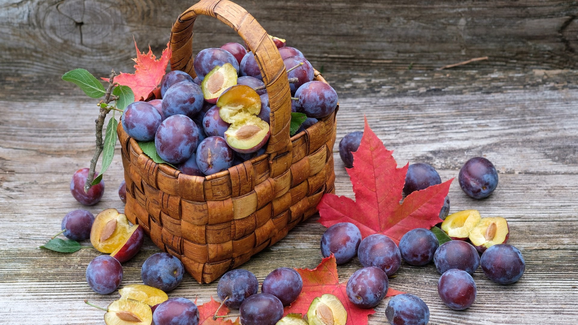 plum, still life, superfood, fruit, 1080P, local food, autumn, basket, HD Wallpaper