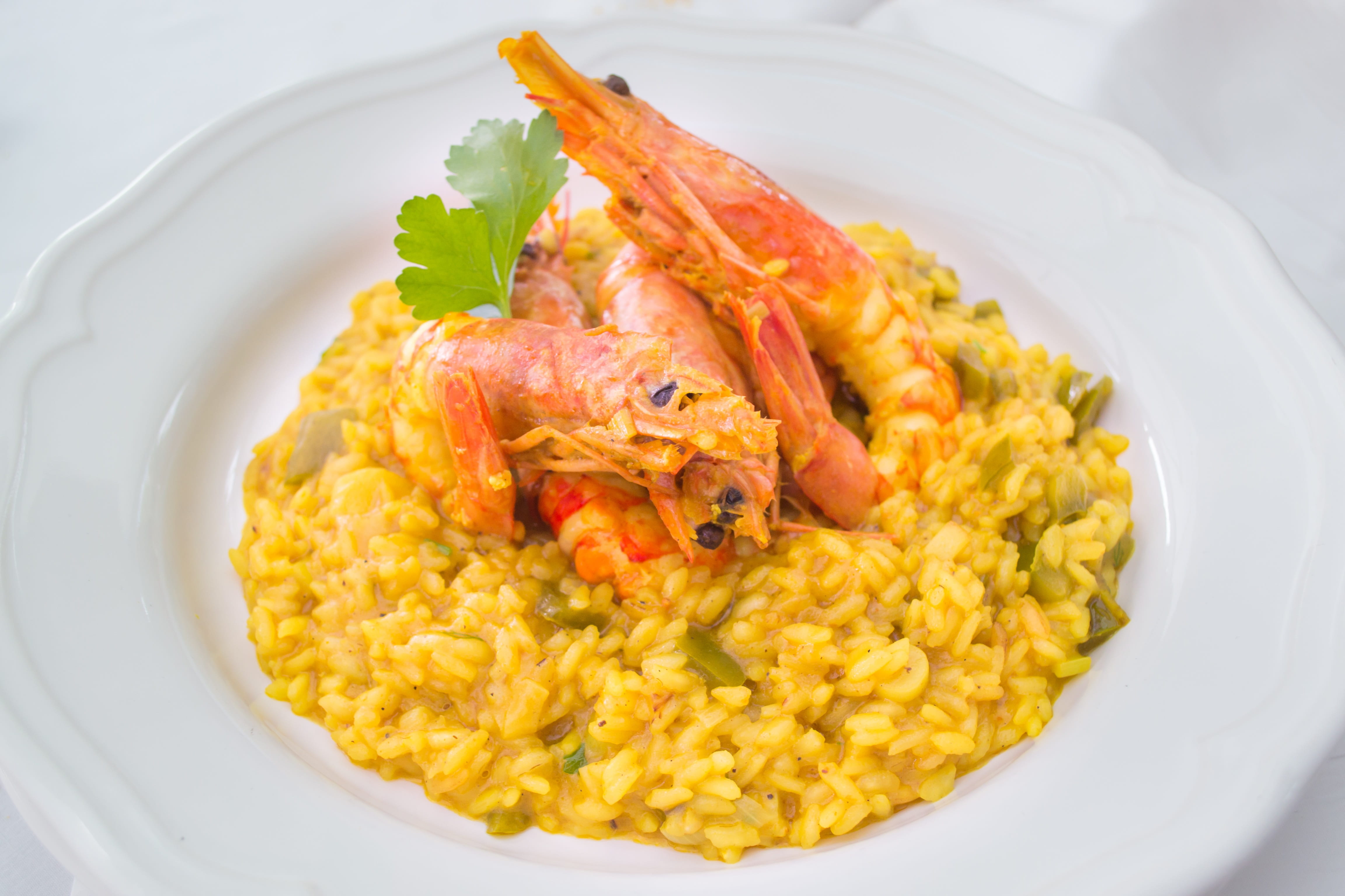 no people, grain, shrimp, yellow, meat, italian, parsley, light, eating, healthy eating, meal, wellbeing, studio shot, dinner, prawns, mediterranean, tasty, HD Wallpaper