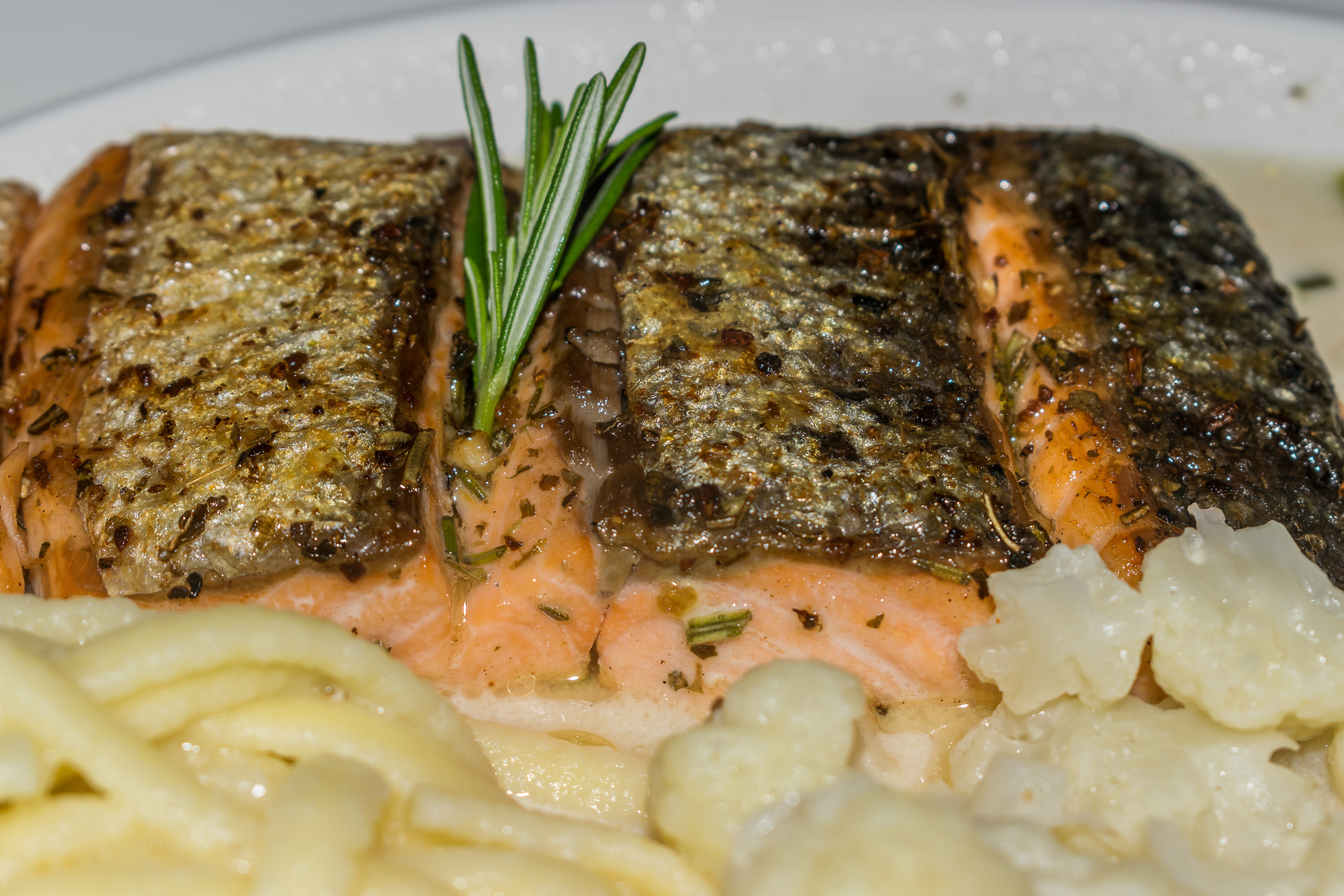 skin, Fillet, high angle view, benefit from, delicious, eat, ready-to-eat, dinner, seafood, healthy, lunch, close-up, salmon fillet, meal, freshness, cauliflower, HD Wallpaper