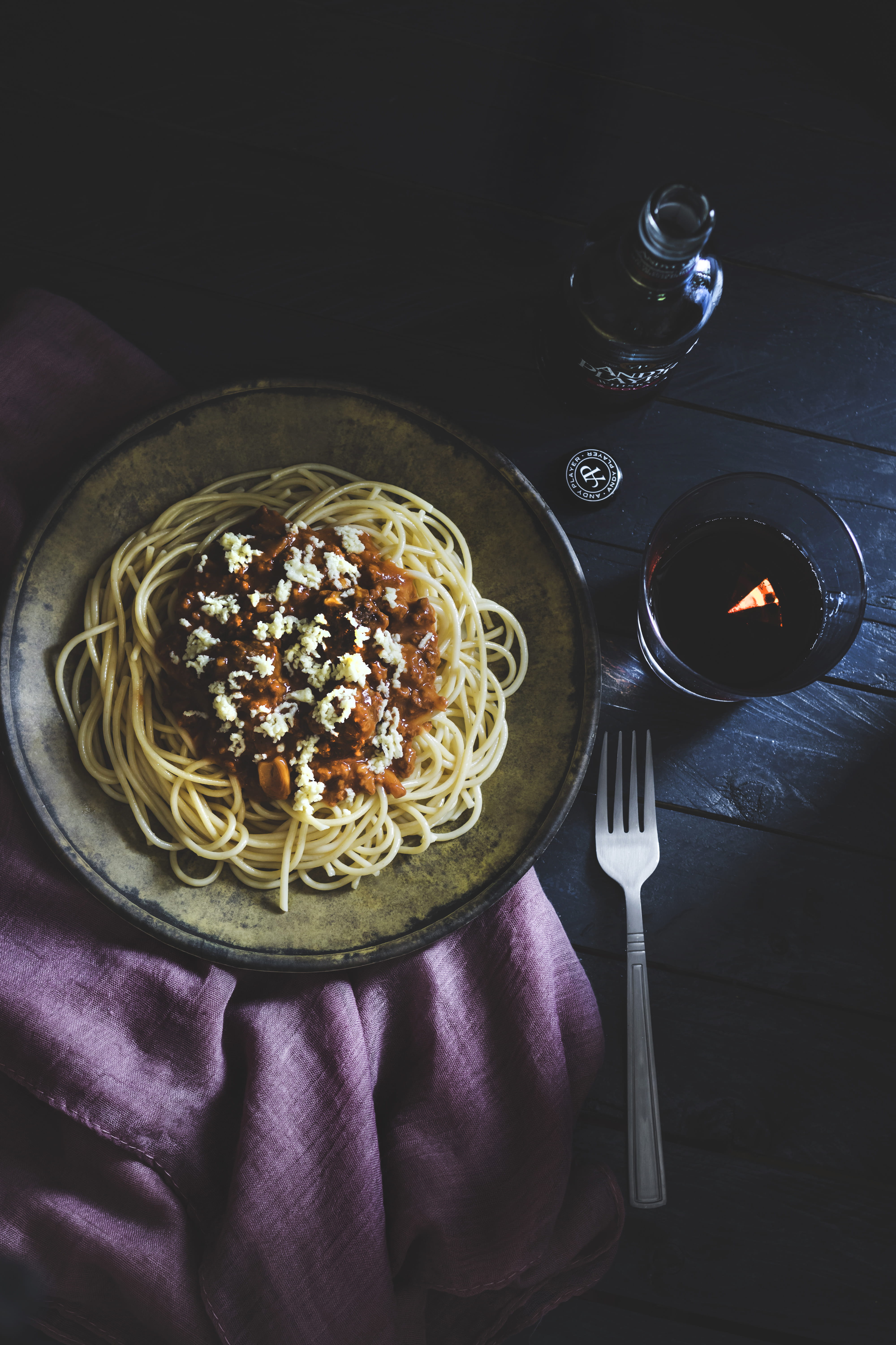 cultures, freshness, healthy Eating, backgrounds, italian Culture, lunch, basil, refreshment, ceramic, food photography, eat, bolognese, spaghetti, eating, Phone HD Wallpaper