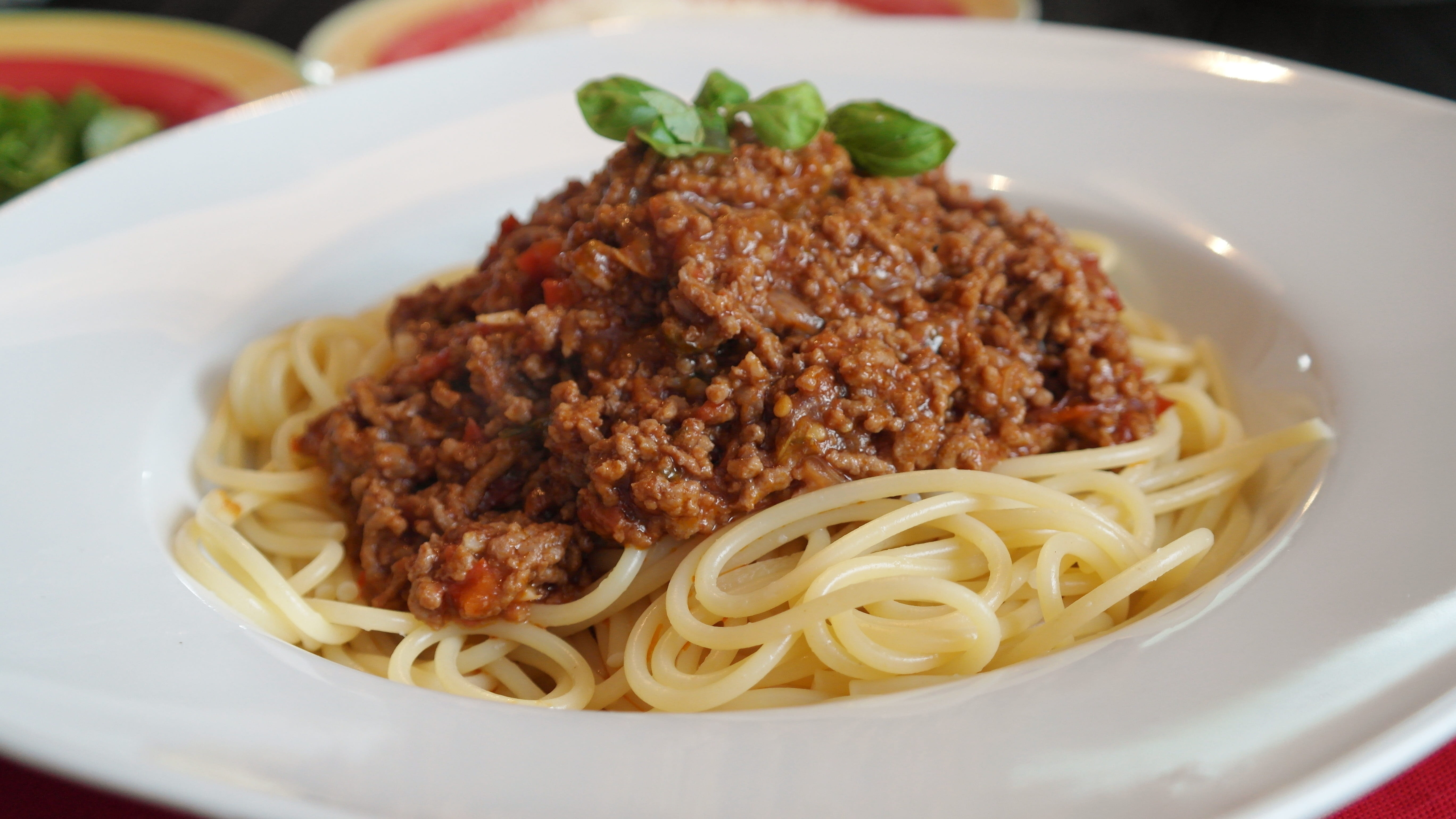 herb, pasta, sauce, crockery, parmesan cheese, white, italy, round, delicious, dinner, homemade, focus on foreground, bolognese, ceramic, food, minced, HD Wallpaper
