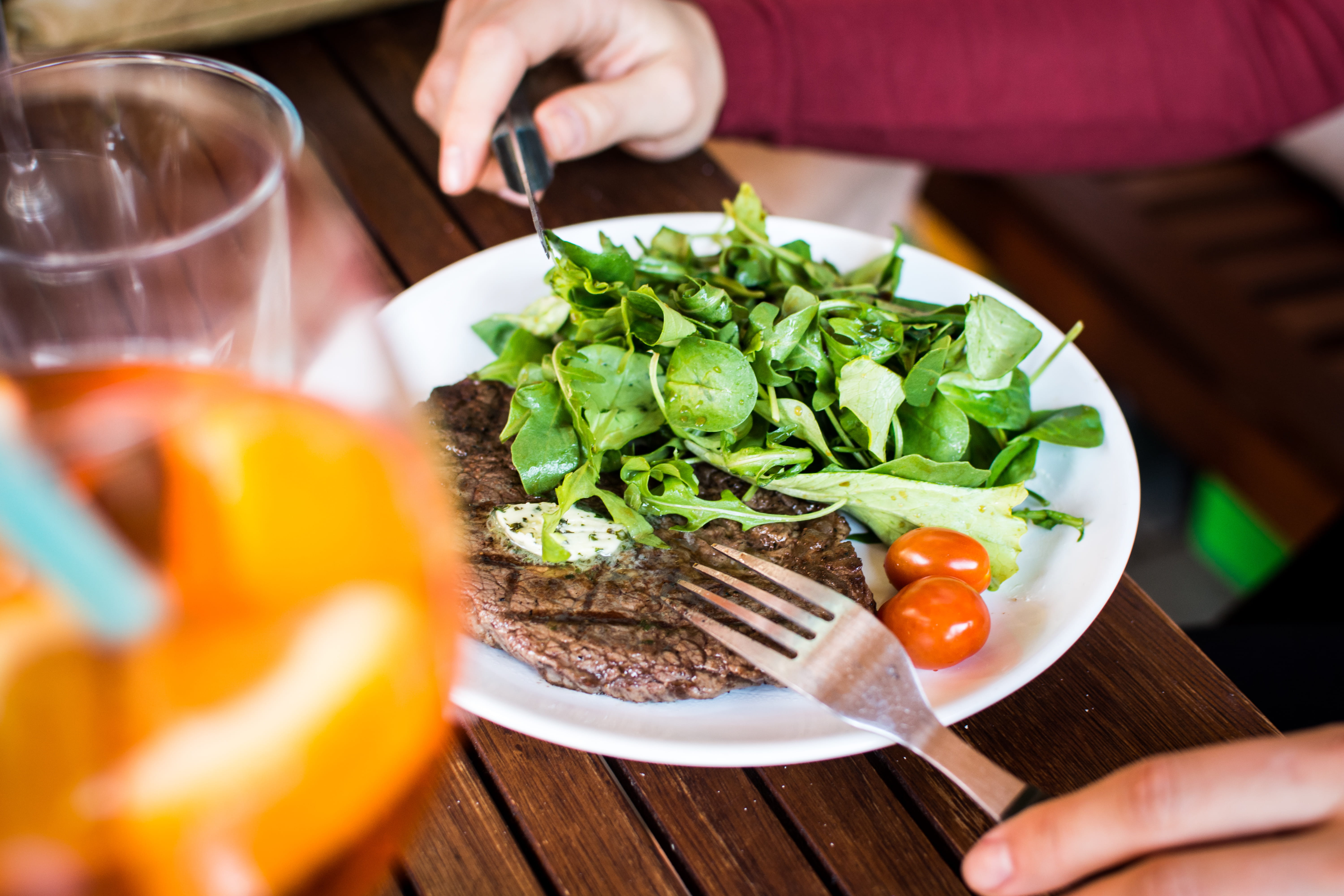 beef, glass, steak, healthy Eating, one person, plate, table, lettuce, wellbeing, meal, grilling, meat, selective Focus, freshness, hand, 5K, people, salad, HD Wallpaper
