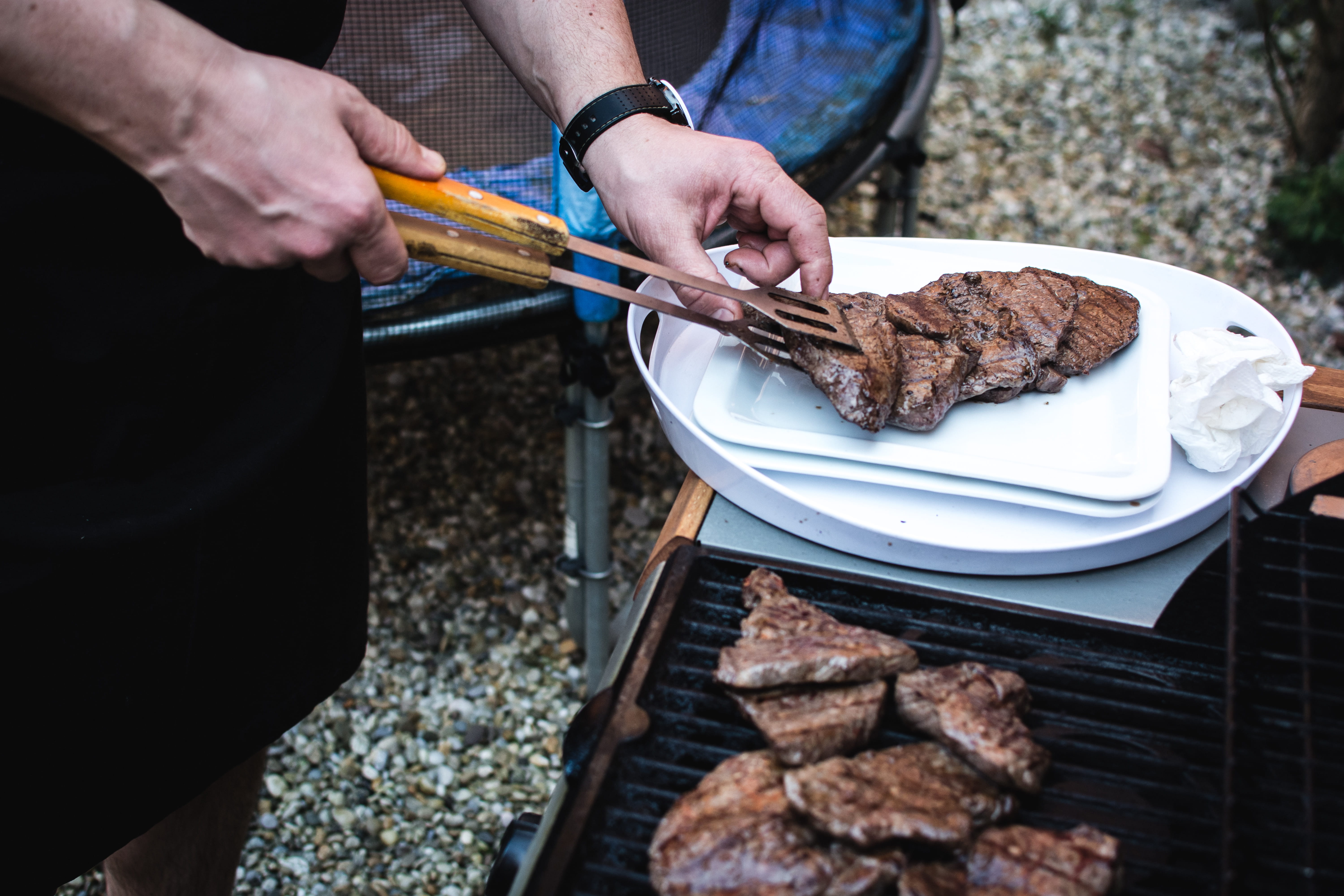 men, outside, summer, midsection, paleo, food, gourmet, 5K, heat - Temperature, occupation, Beef, barbecue Grill, grilling, human Hand, hands, food and drink, HD Wallpaper