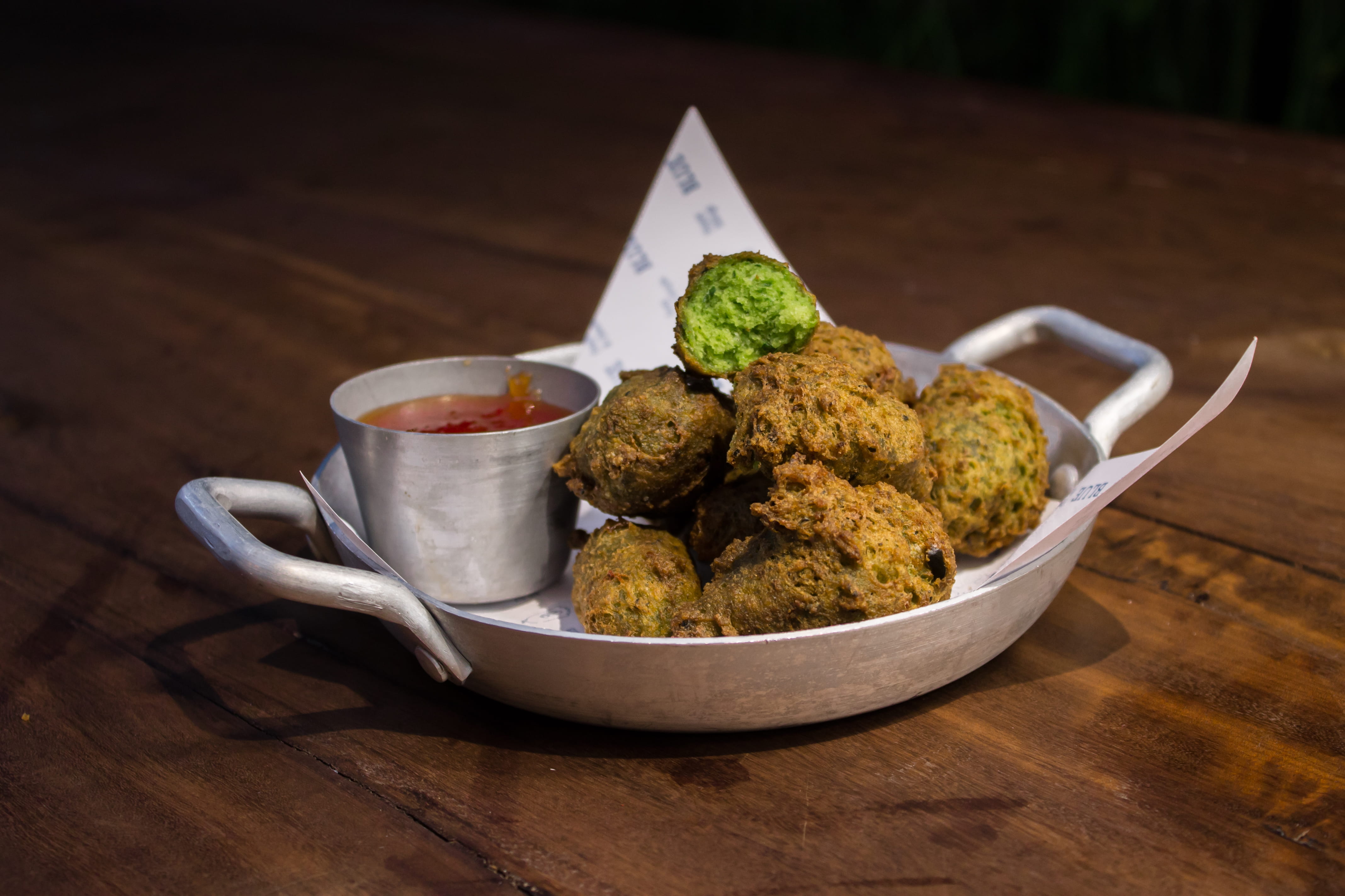 fried chicken, wellbeing, vegetable, freshness, brown, fried, bowl, rolls, kitchen utensil, 4K, healthy eating, no people, indian food, white meat, still life, HD Wallpaper
