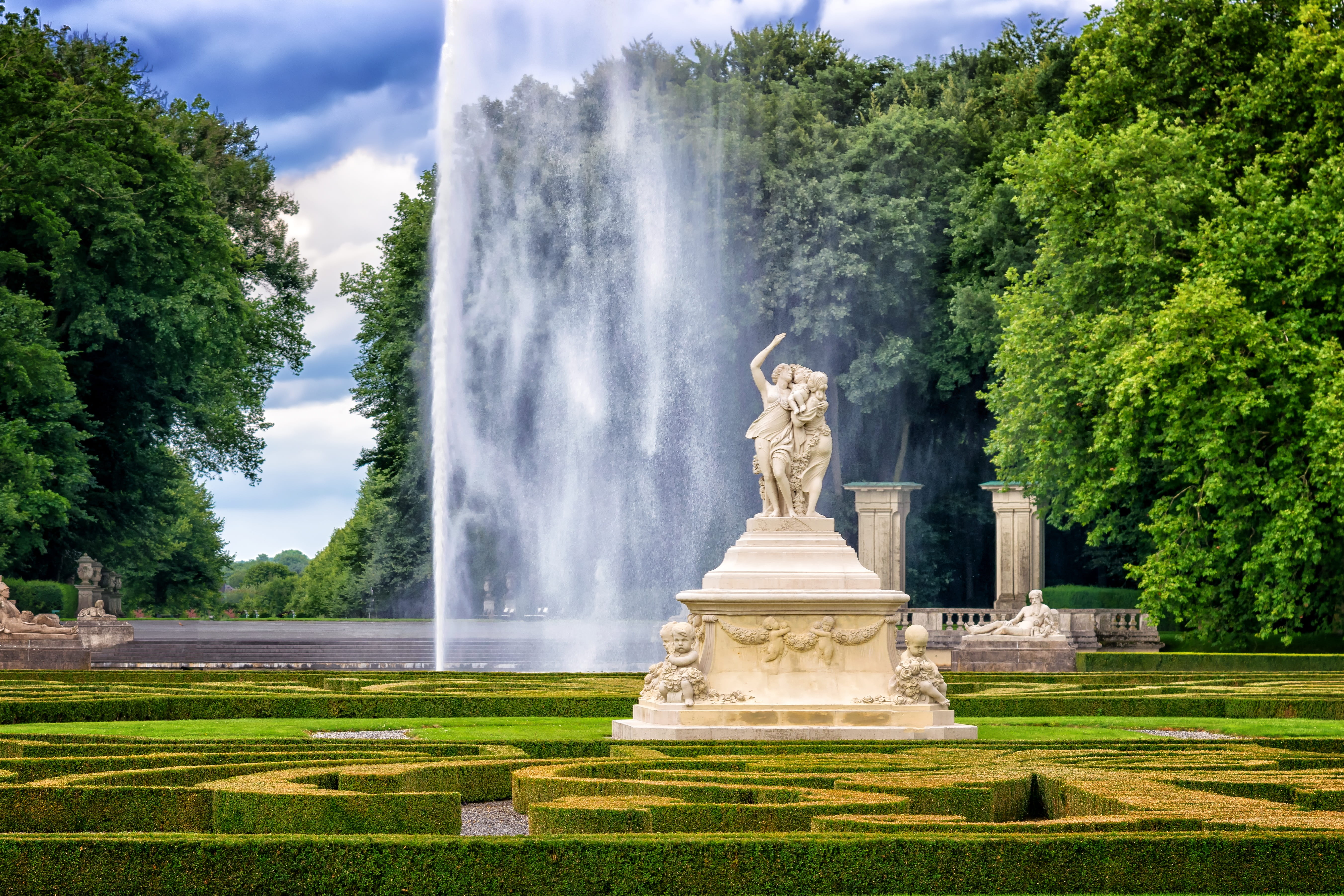 history, tree, statues, plant, historically, character, human representation, focused, architecture, germany, recover, sculpture, castle park, no people, HD Wallpaper