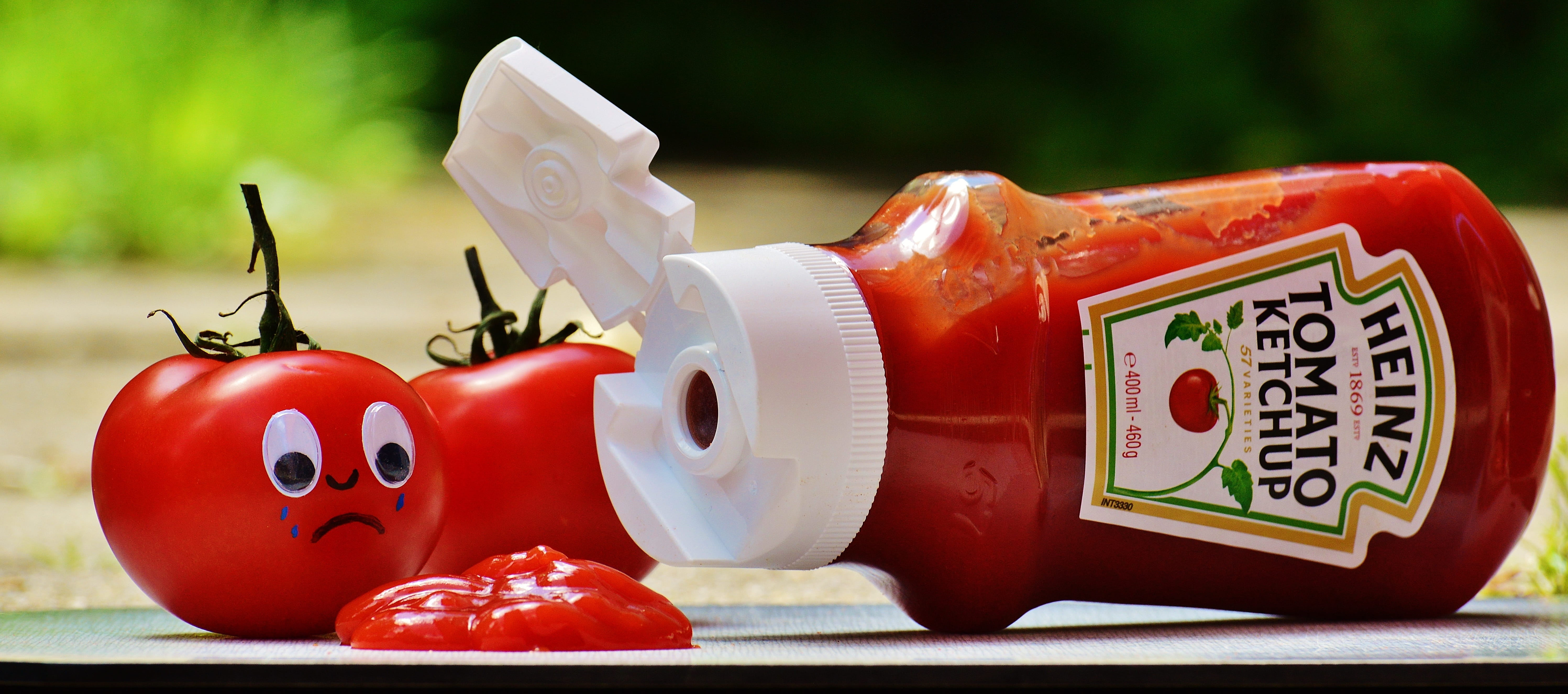 tomato, focus on foreground, container, text, funny, appetizing, food and drink, heinz, animal representation, close-up, Ketchup, Food, letter, Sad, western script, HD Wallpaper