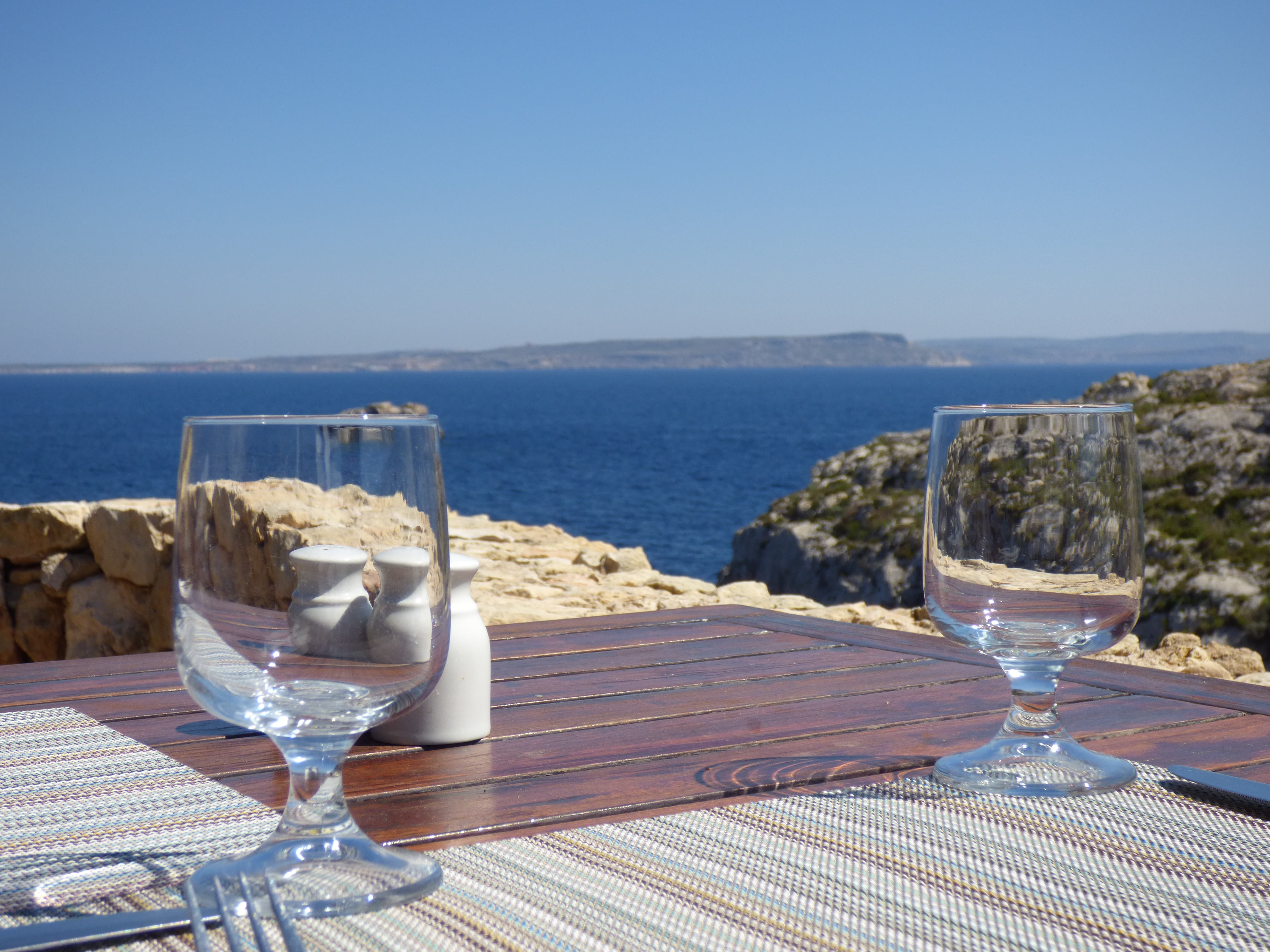 sky, luxury, table, bay, summer, household equipment, sea, coast, refreshment, beach, day, wine, food and drink, water, tablecloth, wineglass, secluded, HD Wallpaper